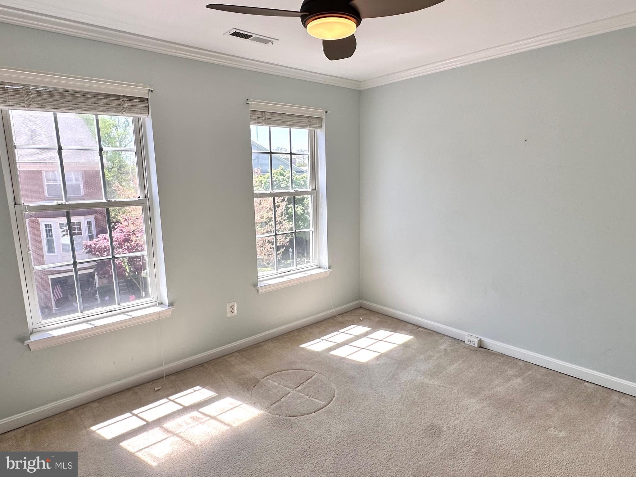 GOVERNORS GROVE - Residential