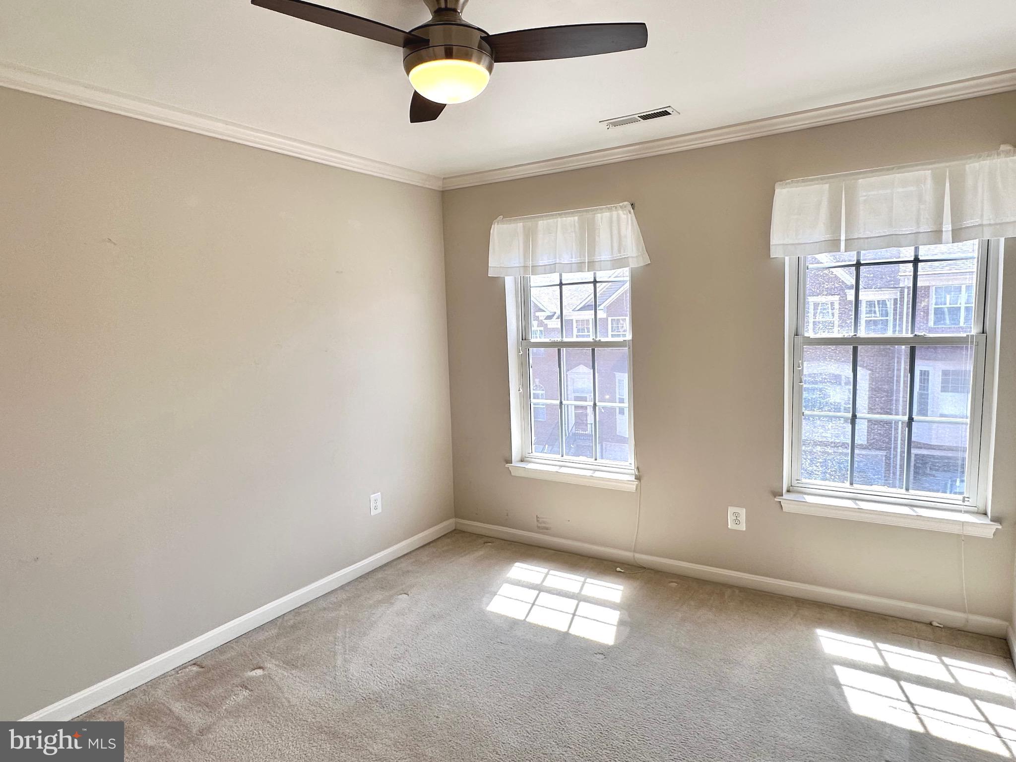 GOVERNORS GROVE - Residential