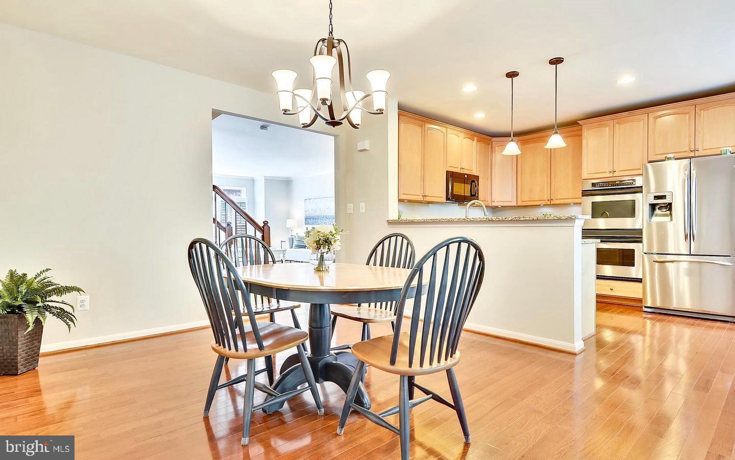 GOVERNORS GROVE - Residential