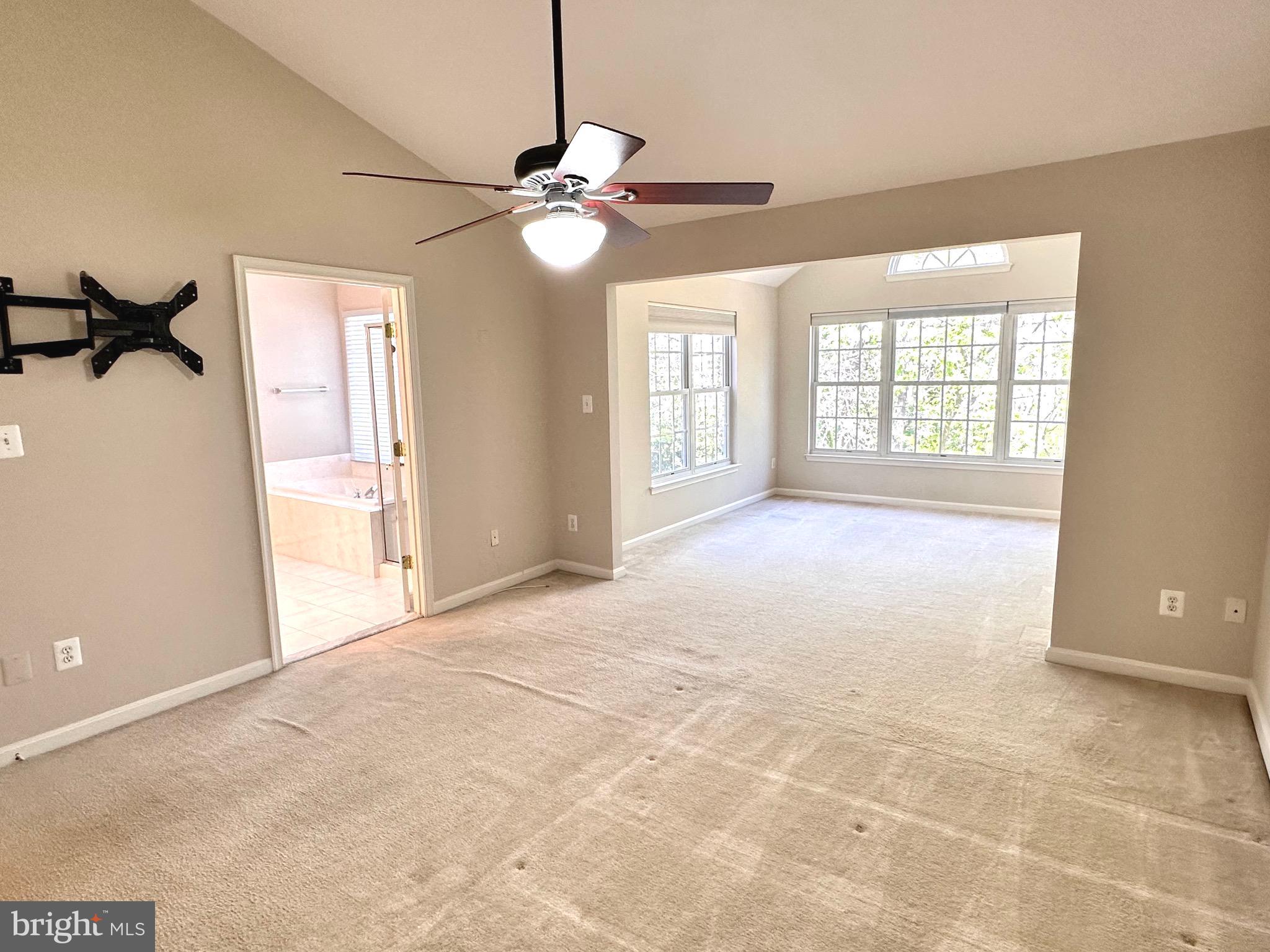 GOVERNORS GROVE - Residential