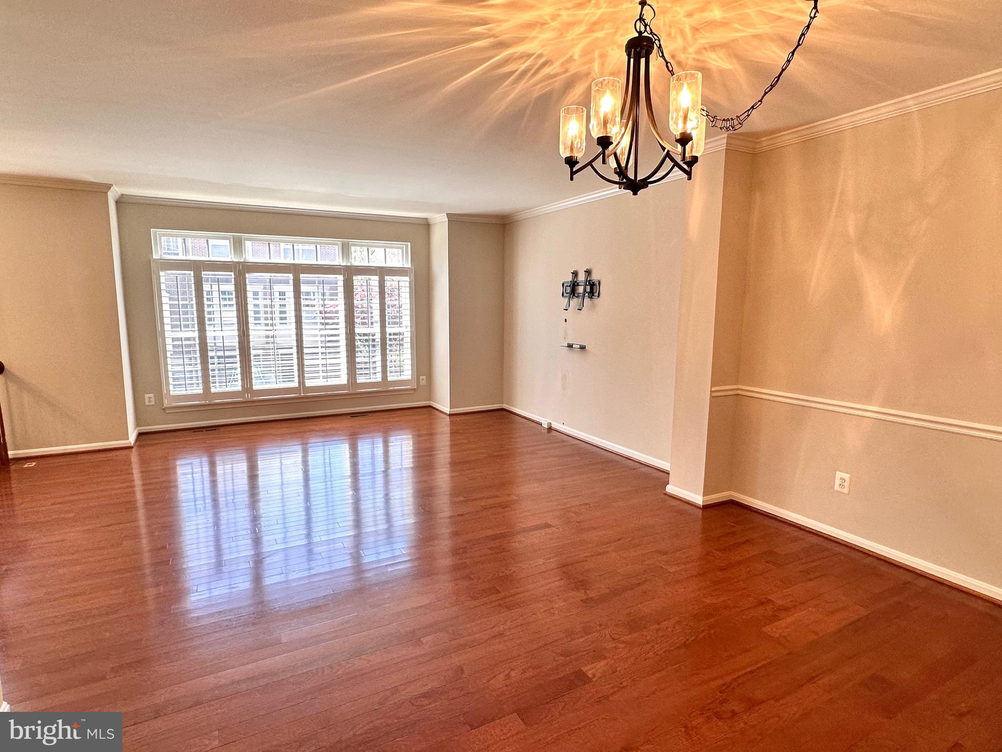 GOVERNORS GROVE - Residential