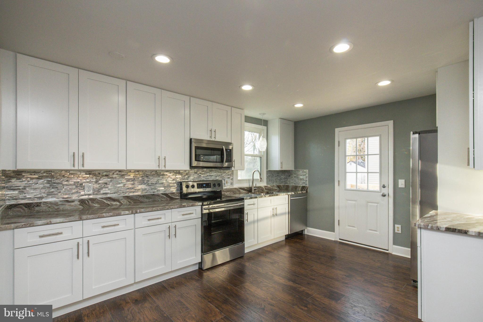 DALE CITY - Residential