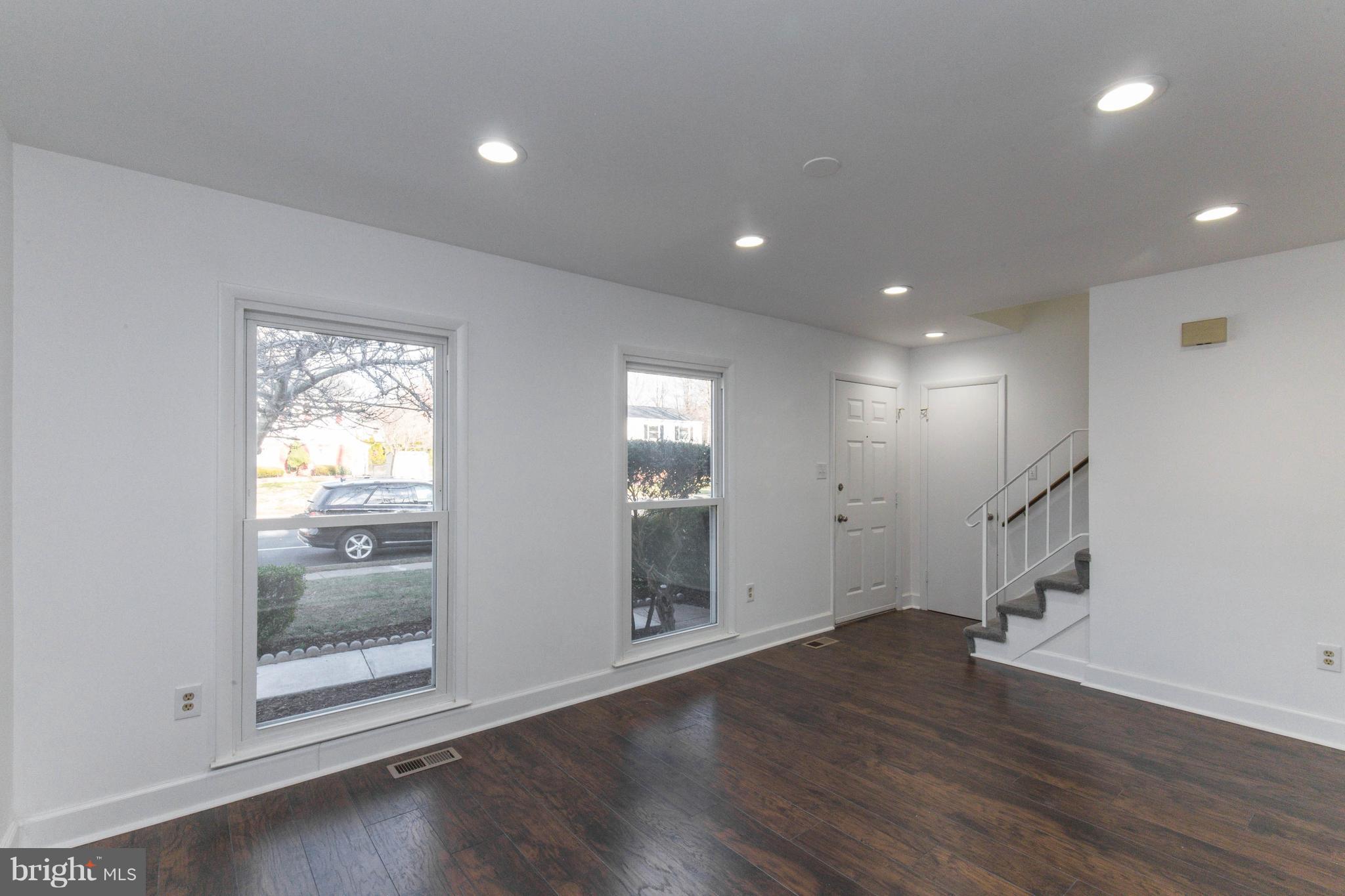 DALE CITY - Residential