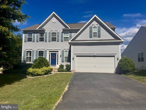 Photo of 643 Pelhams Reach Drive, CULPEPER, VA 22701 (MLS # VACU2014110)