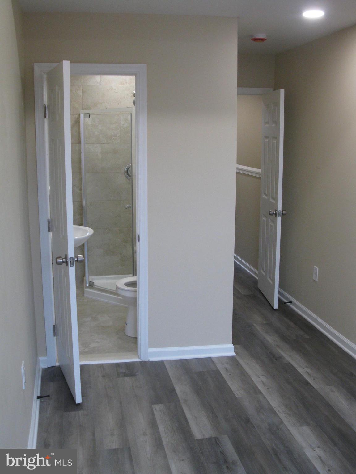 MADISON EASTEND - Residential Lease