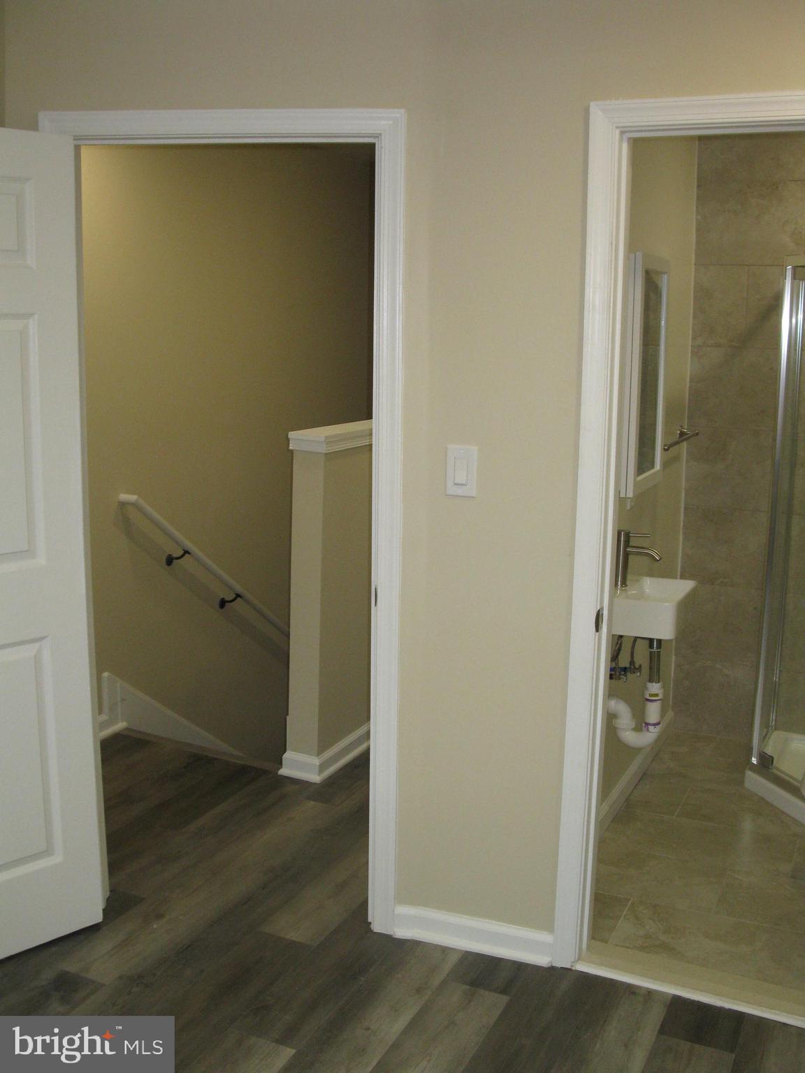 MADISON EASTEND - Residential Lease