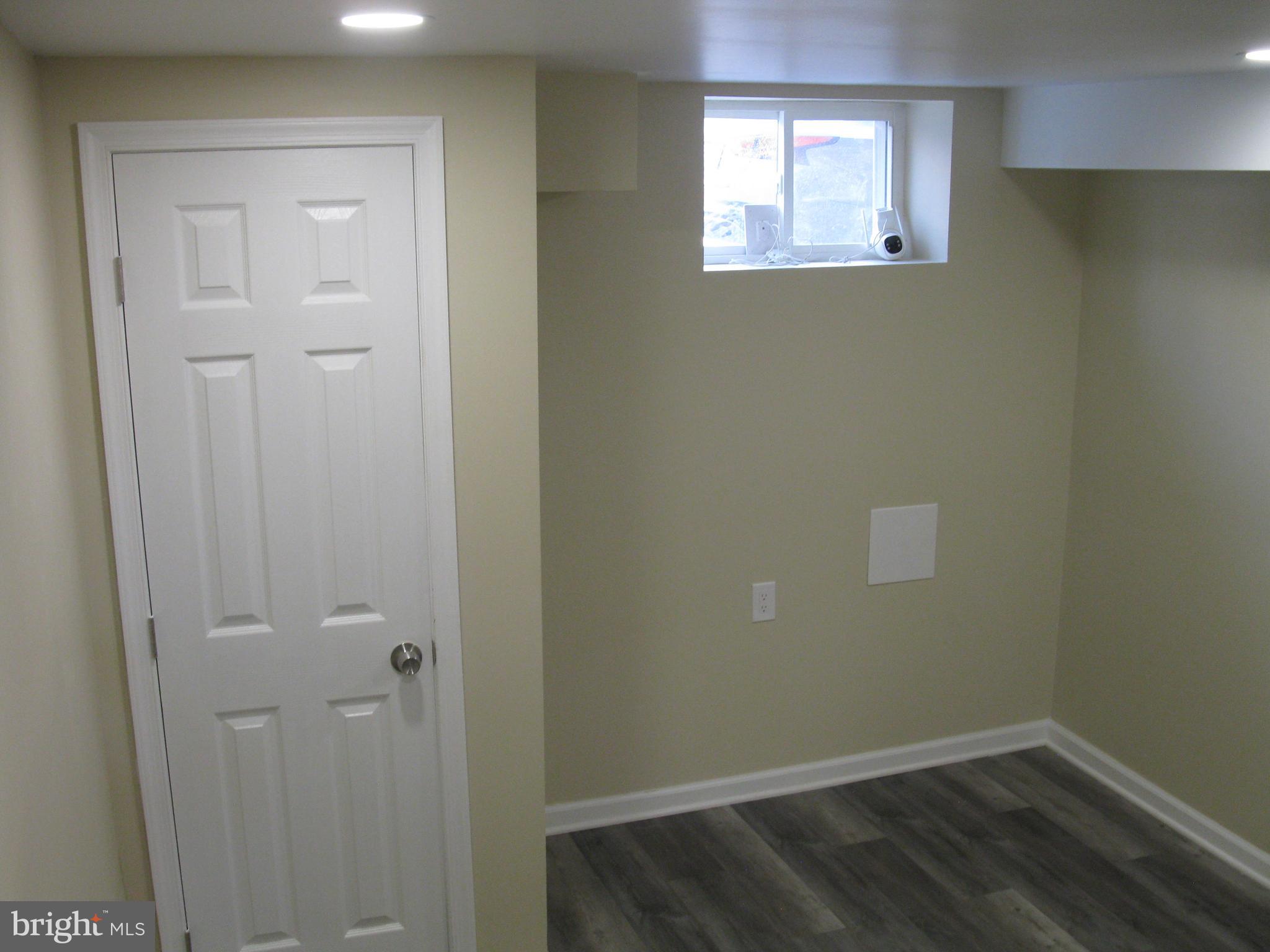 MADISON EASTEND - Residential Lease