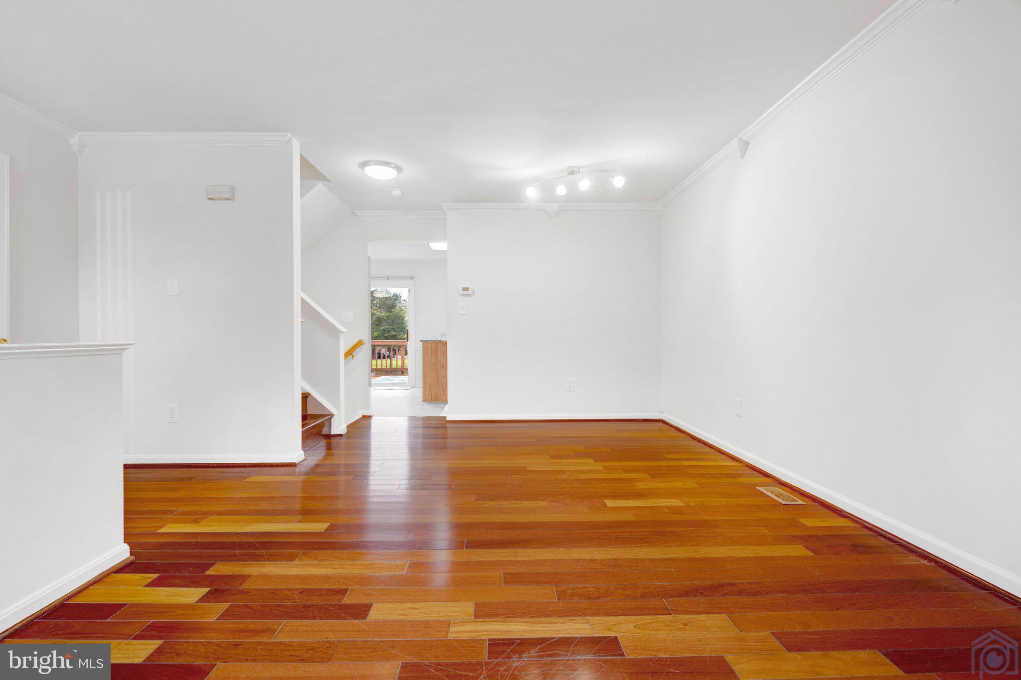 SOMERSET - Residential