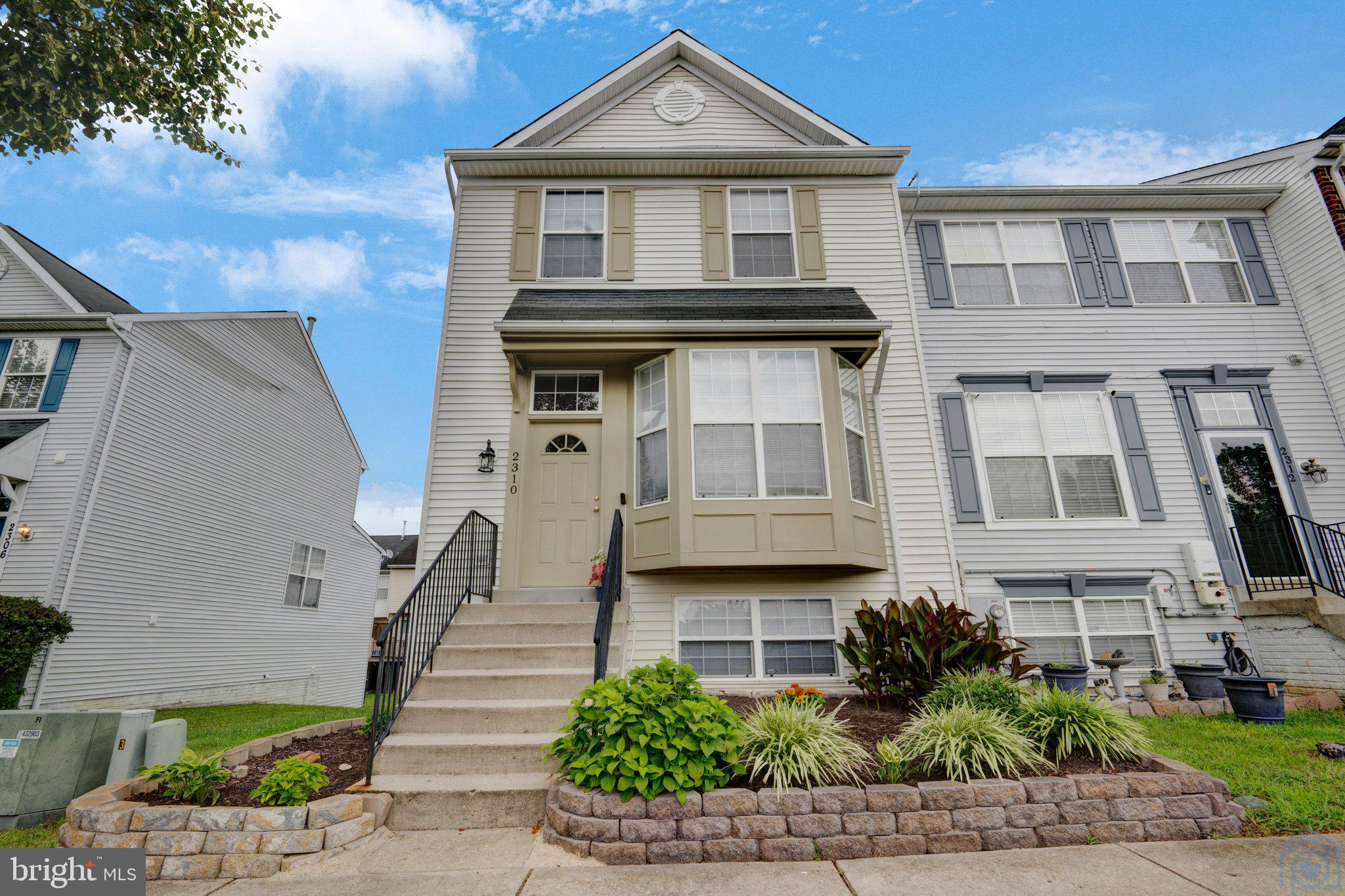 Beautifully renovated end unit in the desired Somerset community. This home has hardwood floors on the first level, with NEW granite counter tops in the kitchen. The Kitchen features a gas range for those who love to cook and a spacious deck to grill out on summer nights. The owner's suite features a private bathroom with soaking tub and separate shower. Two additional bedrooms are located on the second floor with an additional full bathroom. For cozy winter nights relax in front of the wood burning fireplace and stay warm and toasty with energy efficient GAS heat. The walk-out basement features a full bathroom and an additional 4th bedroom.
