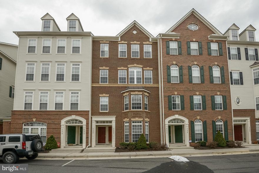 Beautifully Updated,Shows like a model. Open Floor Plan w/Gourmet Kitchen, SS Appliances, Island w/Breakfast Bar; 42" Cabinets; Breakfast Sitting Area leading to Balcony; overlooks Spacious Dining/Living Rooms.  Grand Master Suite 2/2 Walk-In Closets, Luxury Master Bath w/Dual Vanities, Upgraded Shower w/Dual Heads & Ceramic Tile Surround w/Bench. Spacious 2nd & 3rd Bedrooms & Laundry Room.