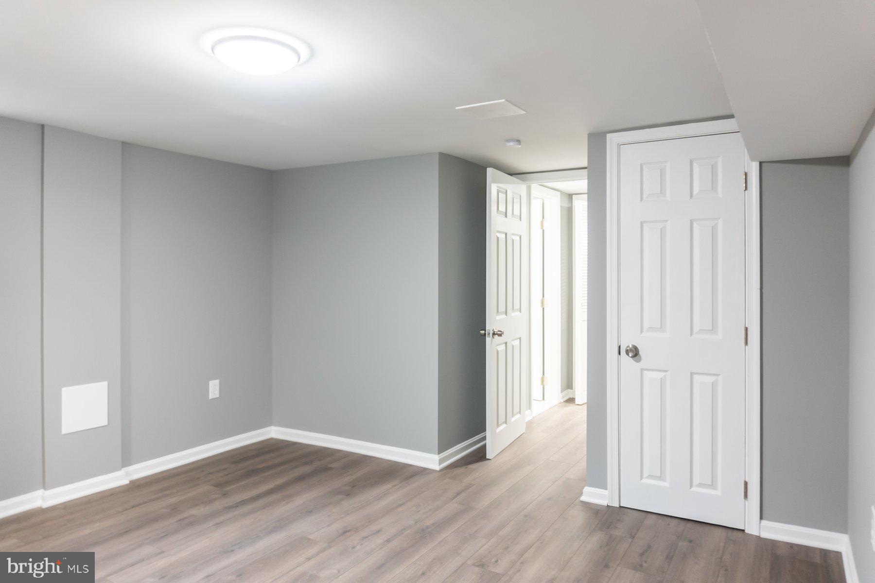 PARKVILLE - Residential