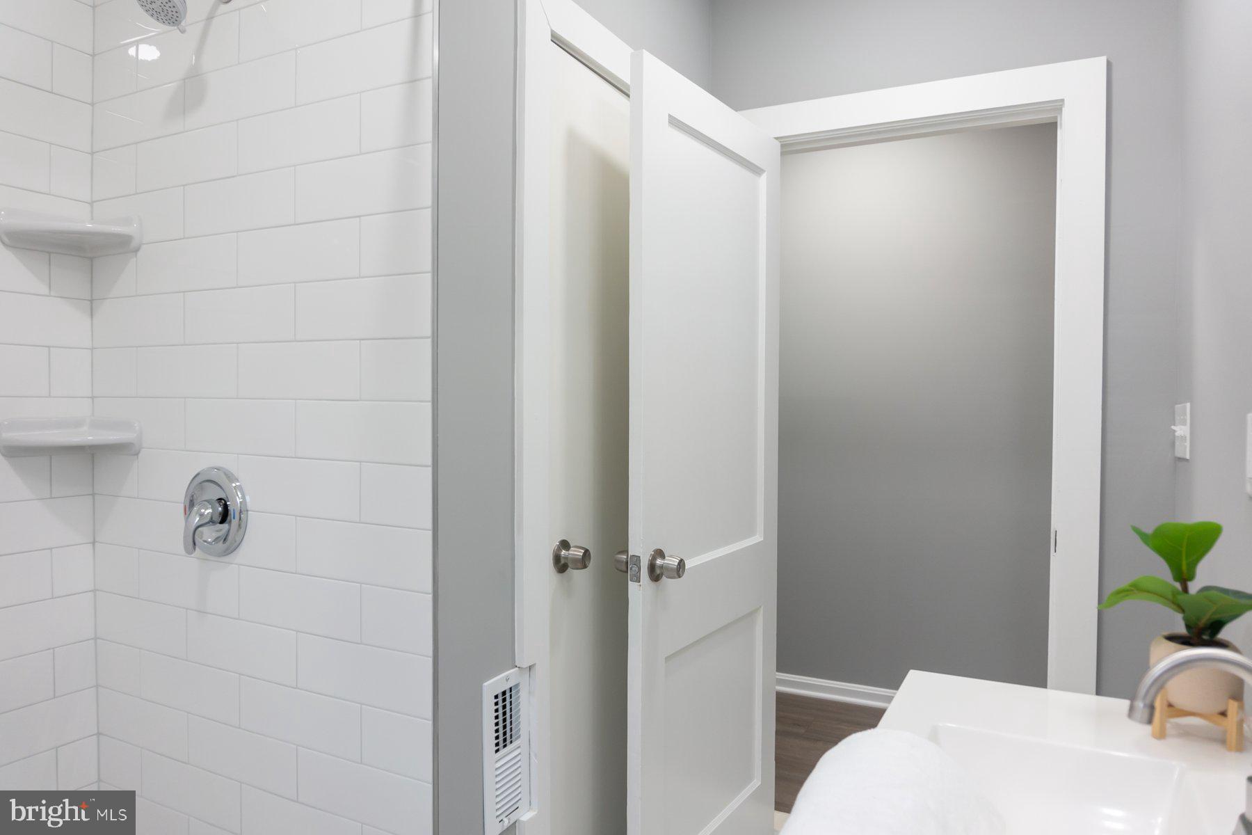 PARKVILLE - Residential