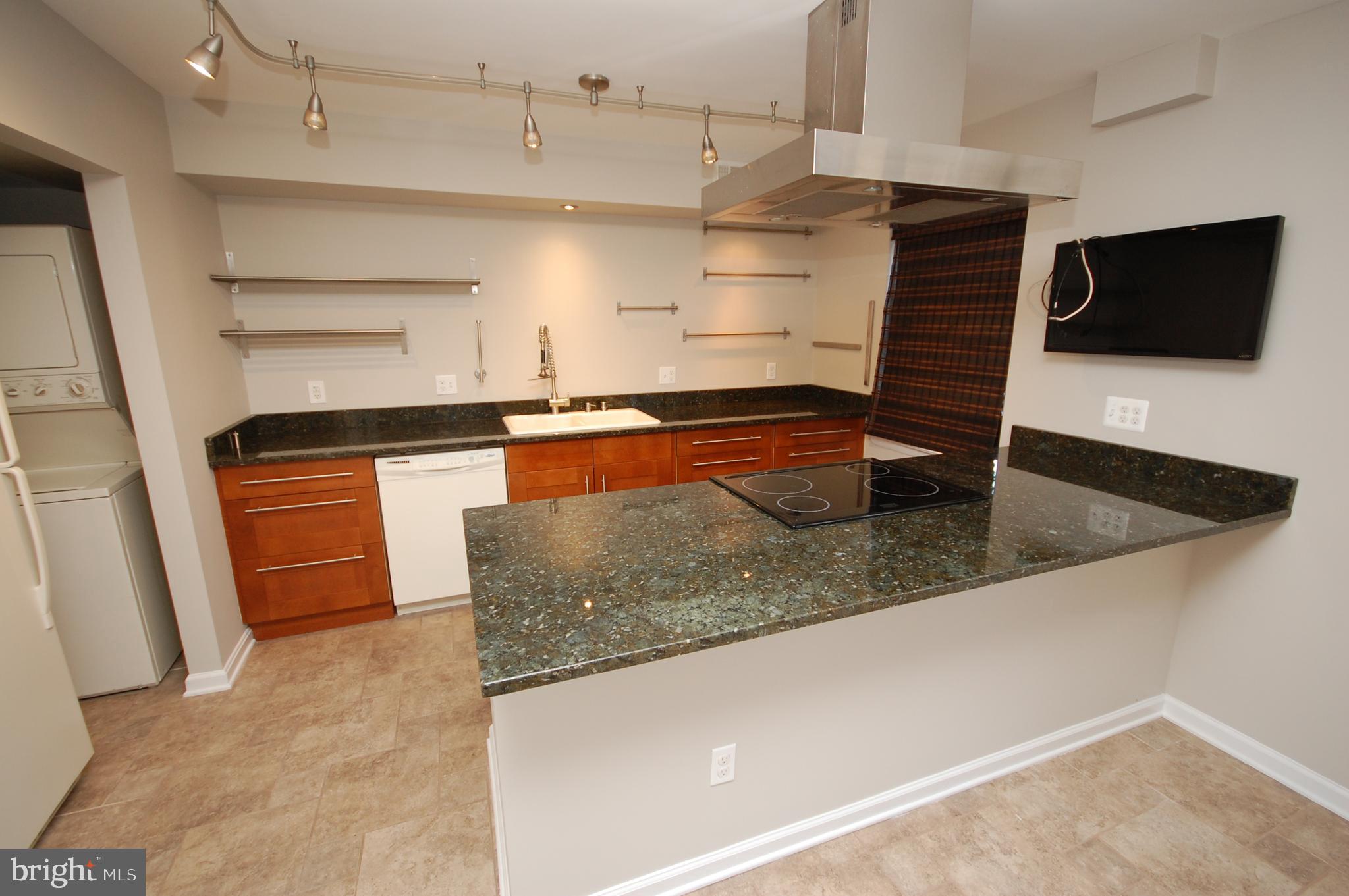 TERRACE TOWNE HOMES OF GUNSTON - Residential