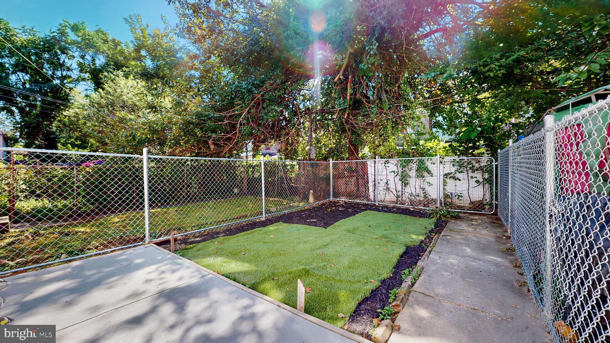 PHILADELPHIA (WEST) - Residential