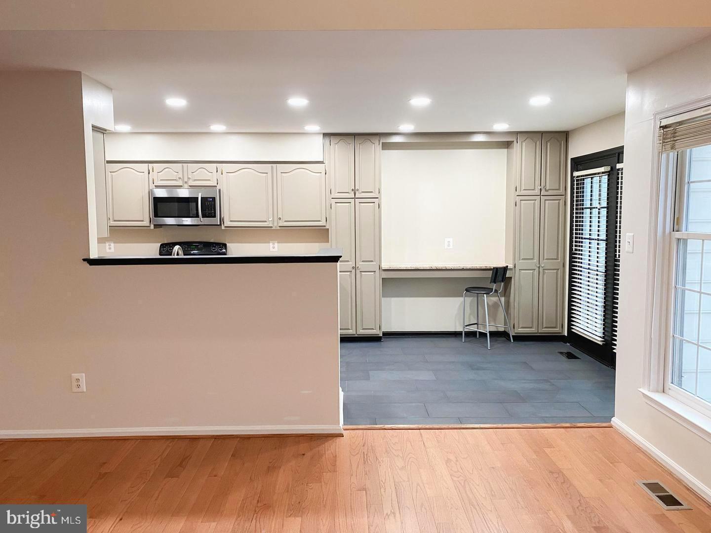 TIMBERLAWN - Residential Lease