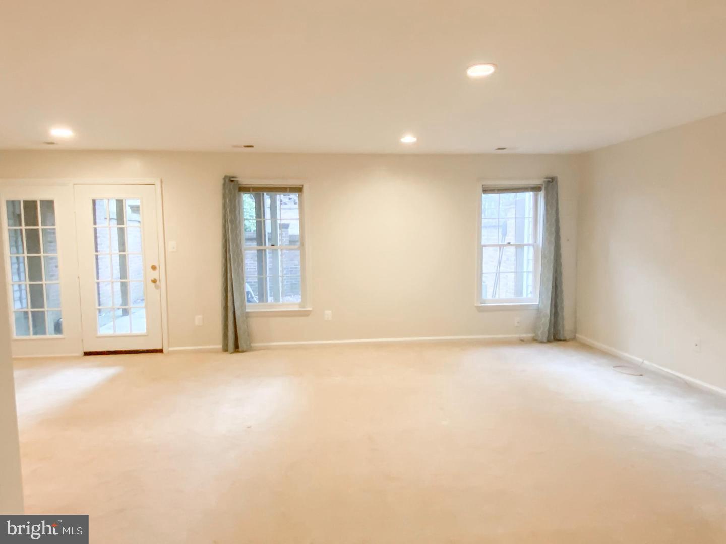 TIMBERLAWN - Residential Lease