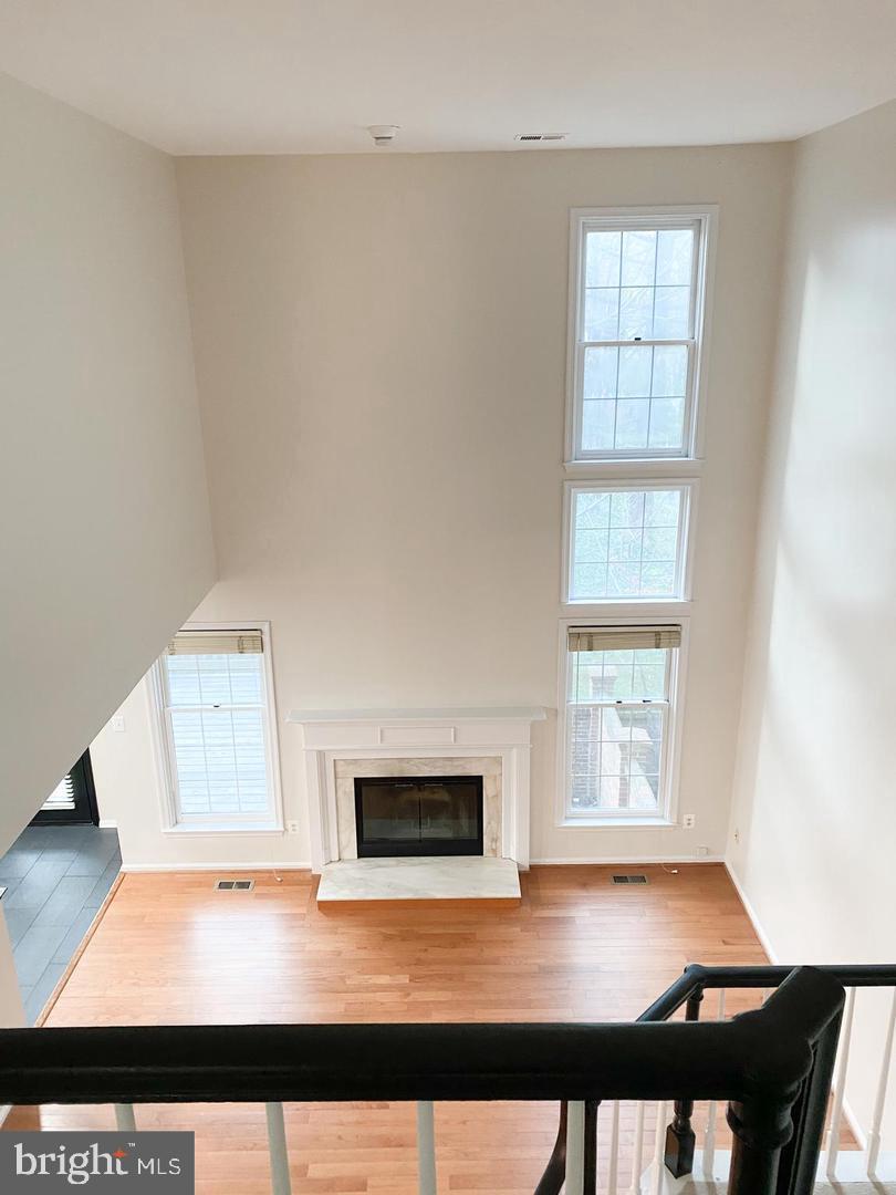 TIMBERLAWN - Residential Lease