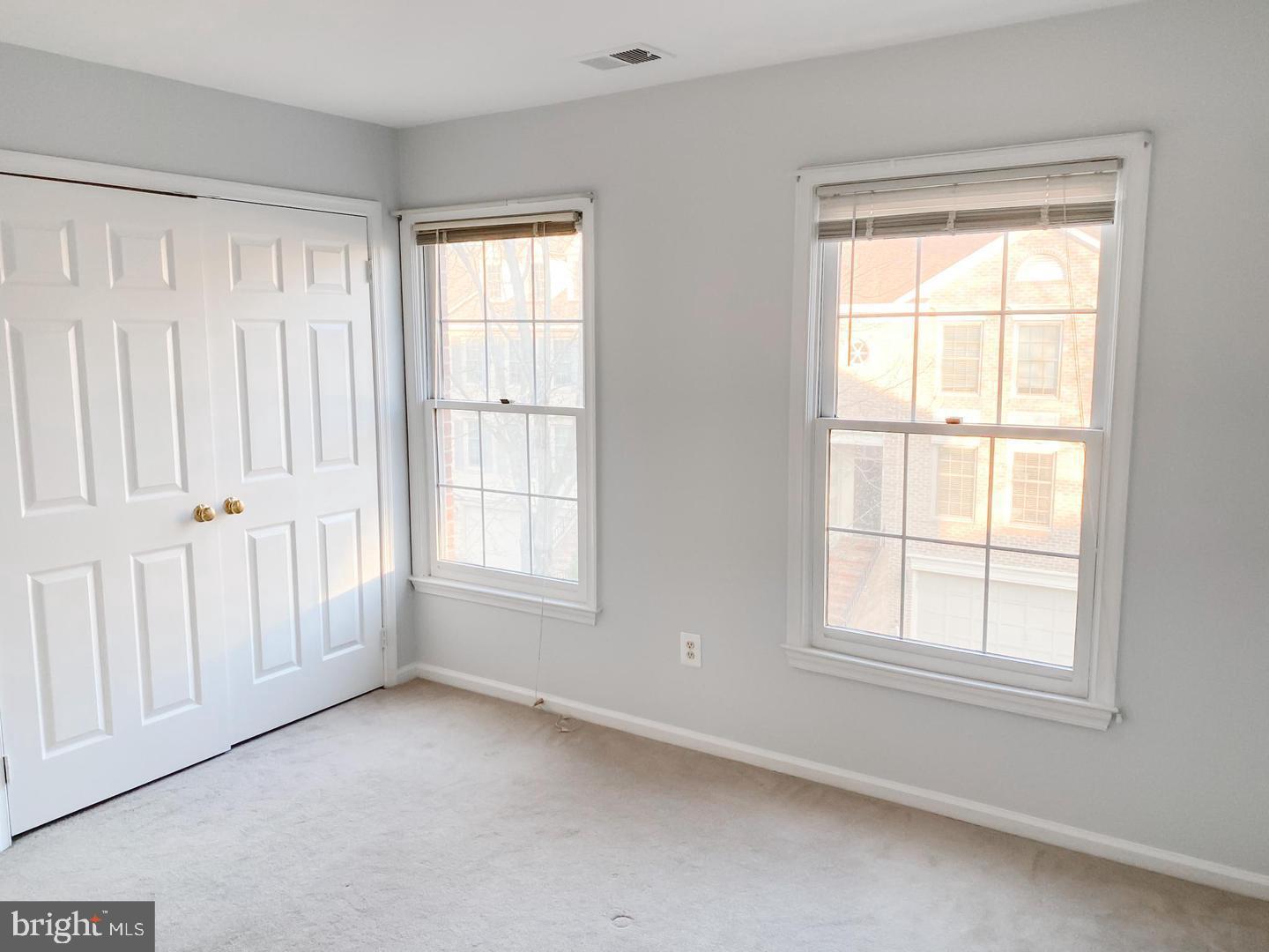 TIMBERLAWN - Residential Lease