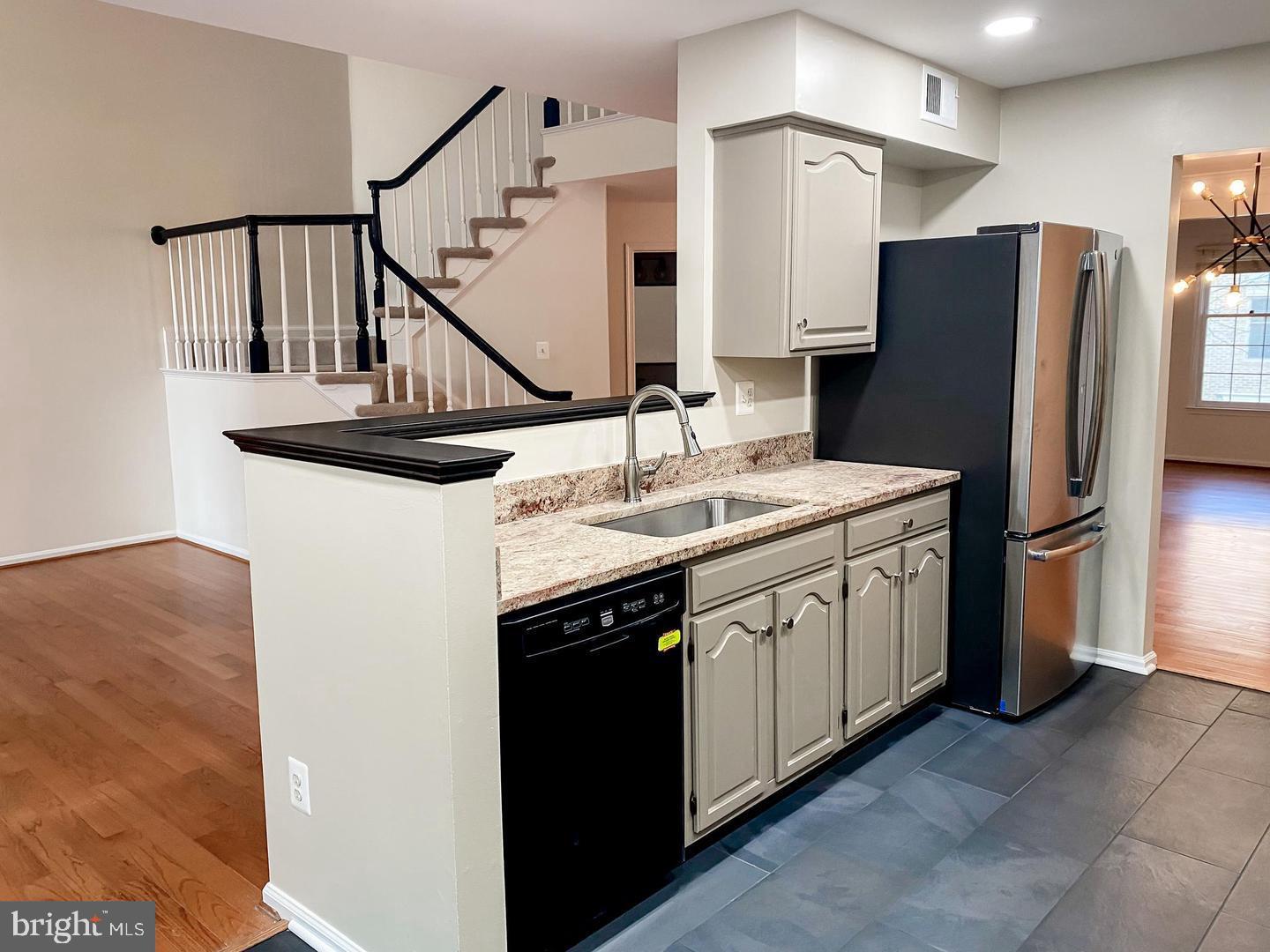 TIMBERLAWN - Residential Lease