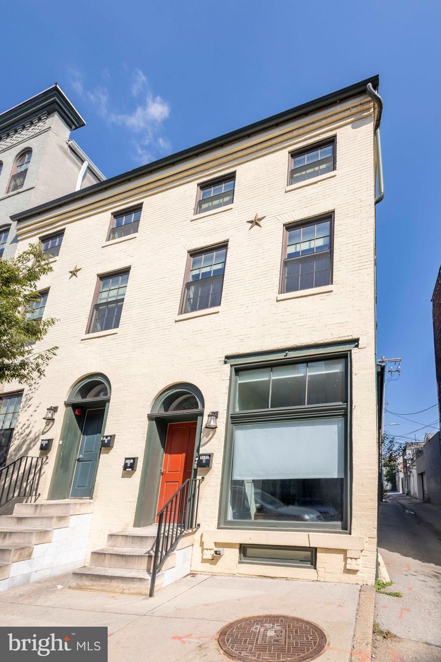 2 MONTH FREE PROMO! - This cozy apartment offers 2 bedrooms and 1 bathroom, providing a comfortable living space in a vibrant neighborhood.

Inside, you'll find a well-equipped kitchen with a stove/oven, microwave, refrigerator, and dishwasher for your convenience. Hardwood floors add a touch of warmth to the living area, complemented by large windows that invite in plenty of natural light. The bathroom is tiled and updated, featuring a soaking tub and a vanity mirror. Generous closet space and spacious rooms complete the package. Access to washer and dryer.

Pets (dogs only) accepted (with $500 non-refundable pet fee and monthly pet rent).
Parking is available on the street.

Local Attractions:

• Patterson Park
• Fells Point Historic District
• Inner Harbor
• American Visionary Art Museum
• Harbor East

Nearby Highways and Commute Times:

• Interstate 83: 10 minutes
• Interstate 95: 15 minutes

Agency disclosed upon initial contact. Agent conducts showings; BMG manages follow-up, paperwork, move-in post-approval. Vouchers work with BMG directly.