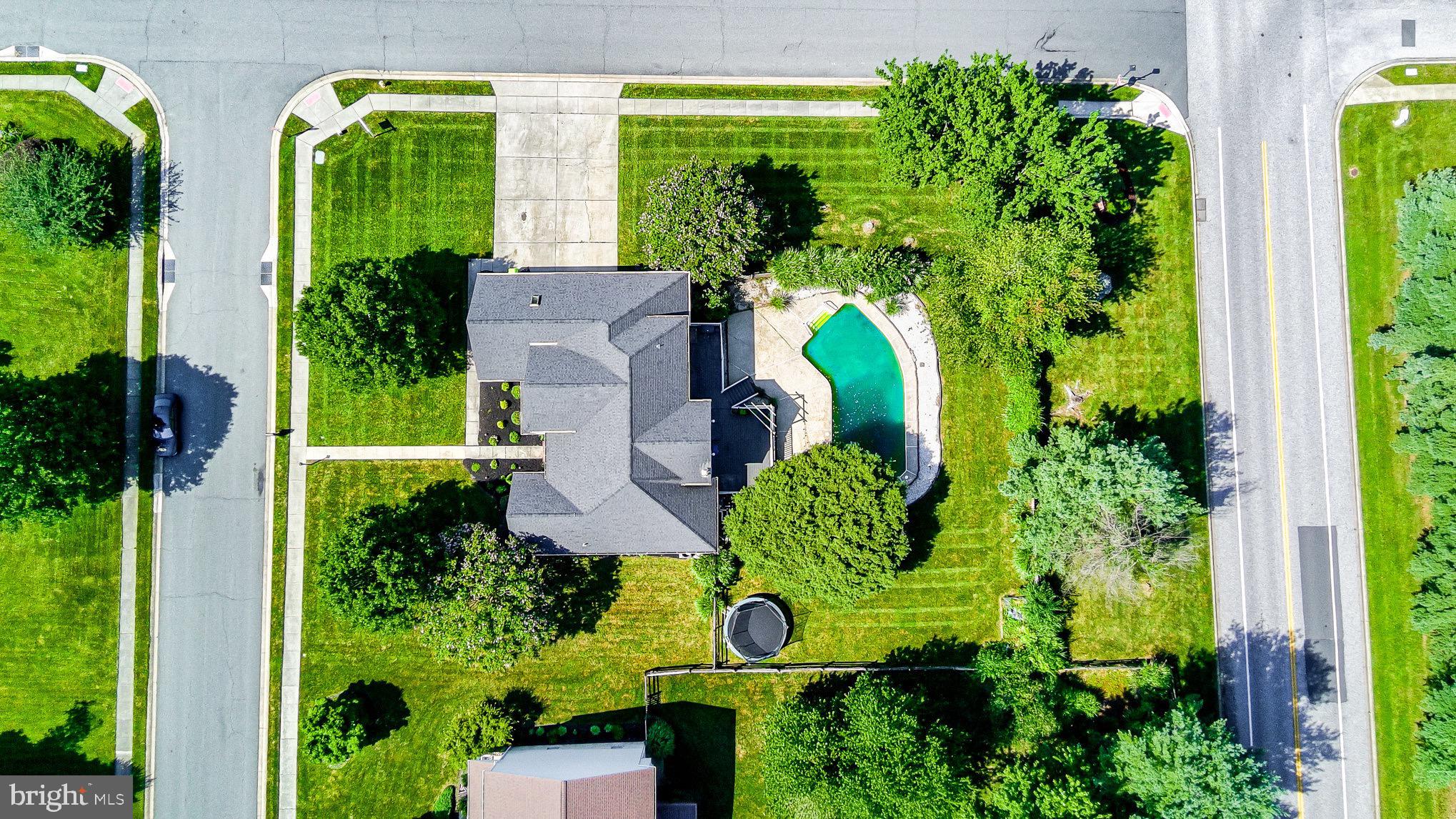 1901 HAMLET PLACE N