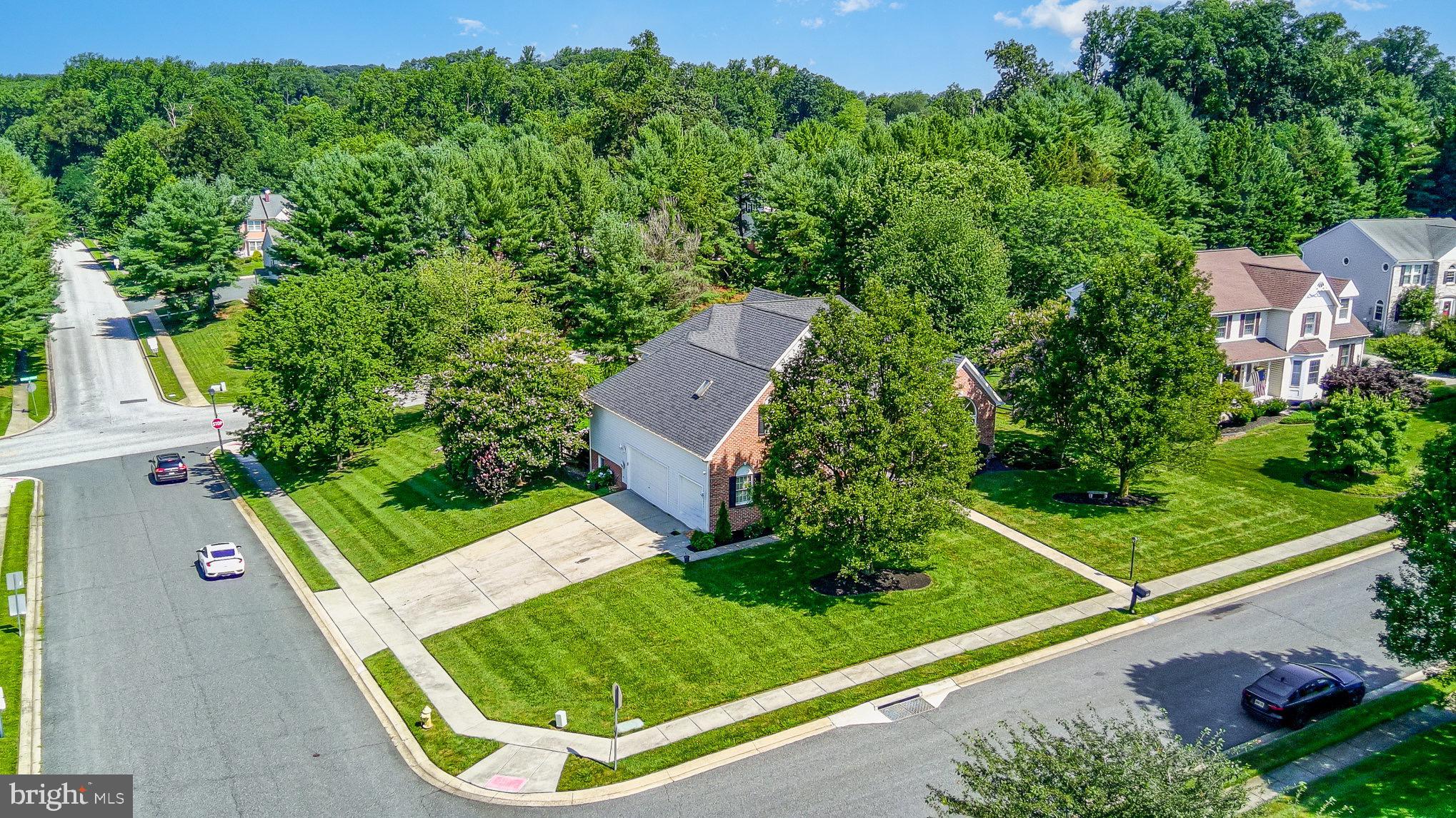 1901 HAMLET PLACE N