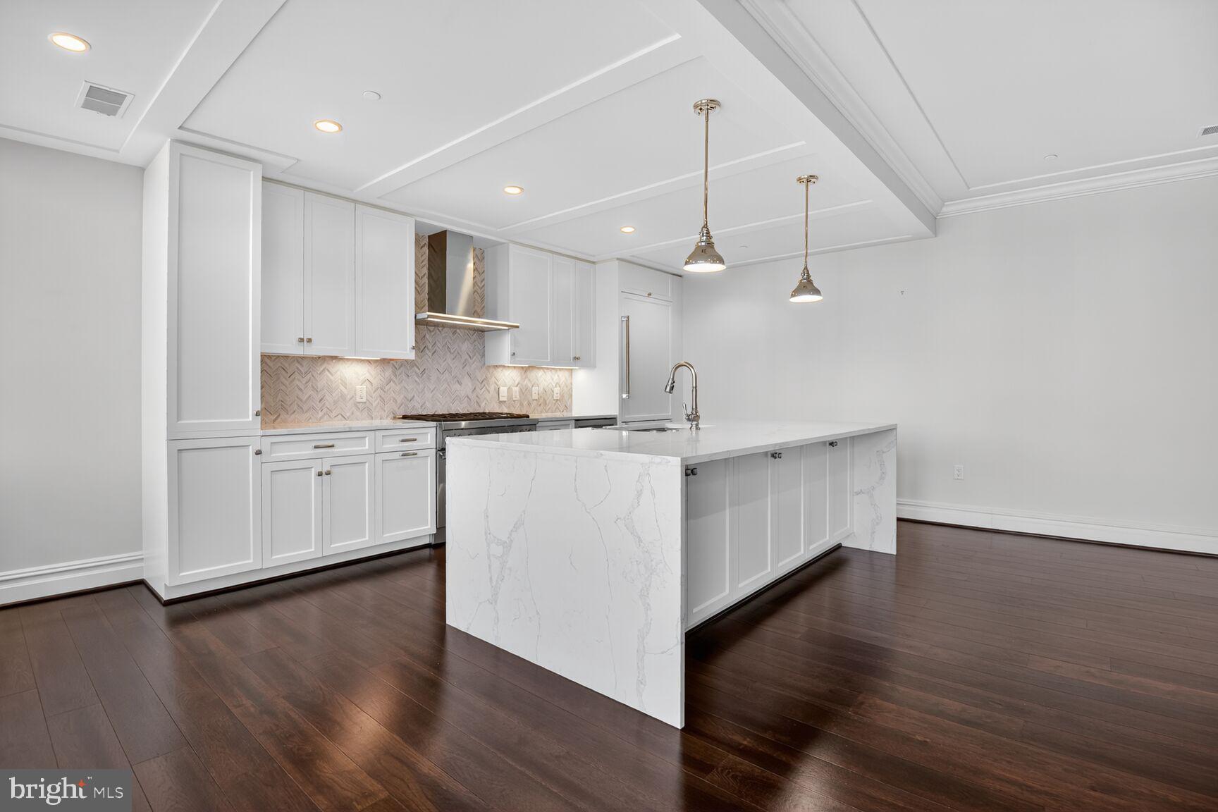 THE SIGNET - Residential