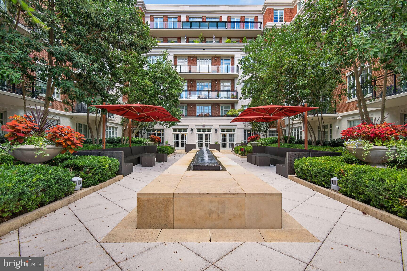 THE SIGNET - Residential