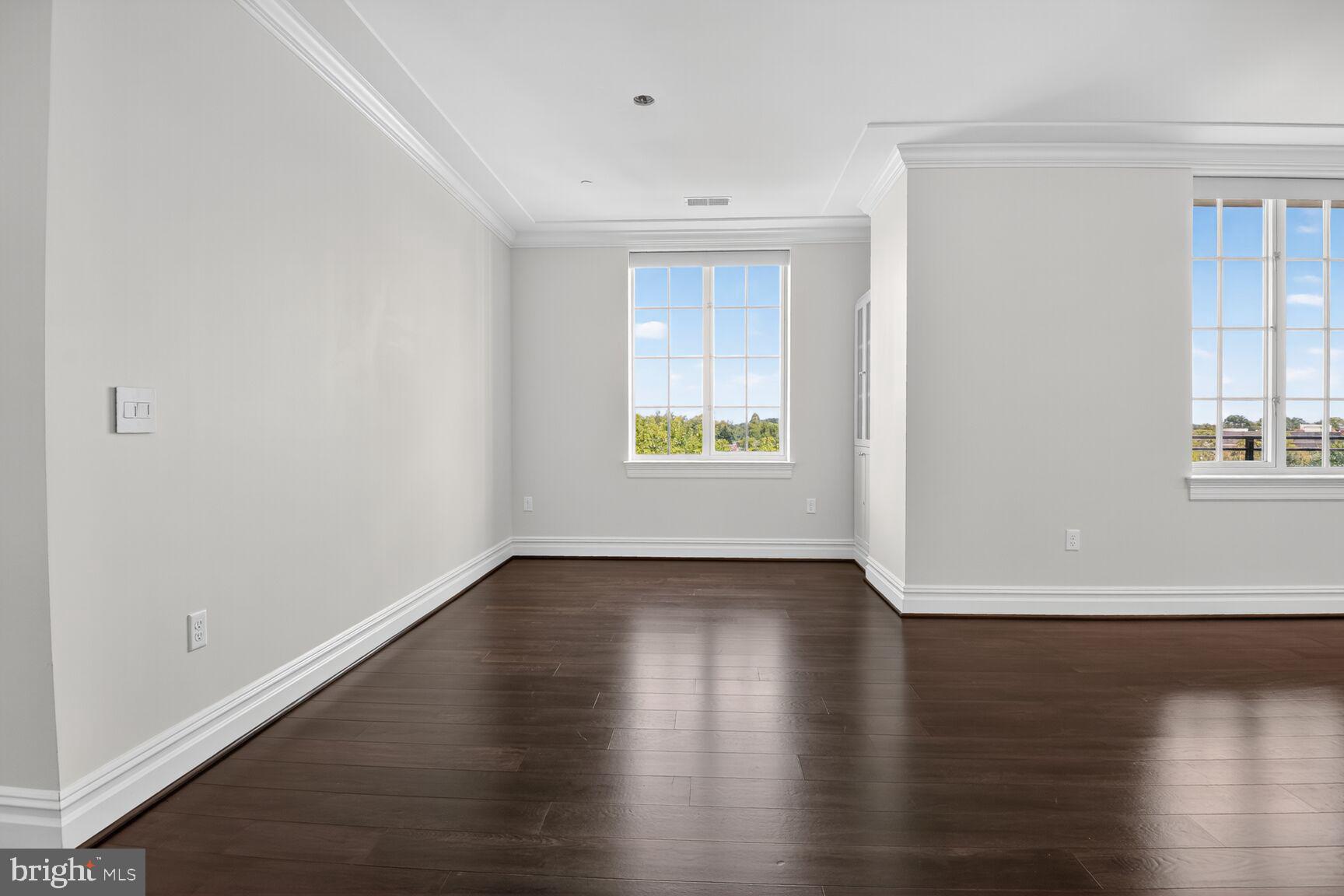 THE SIGNET - Residential