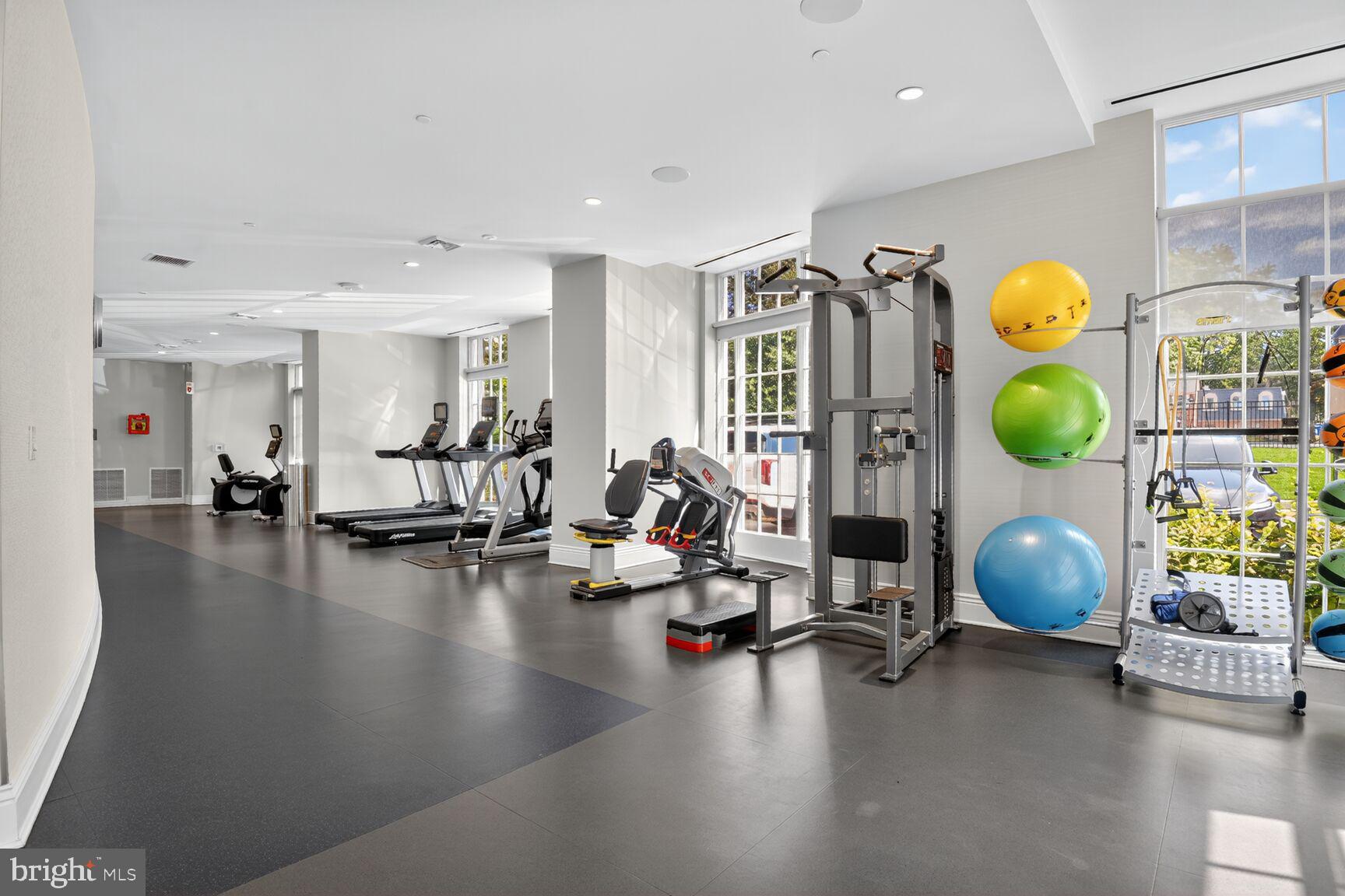 THE SIGNET - Residential