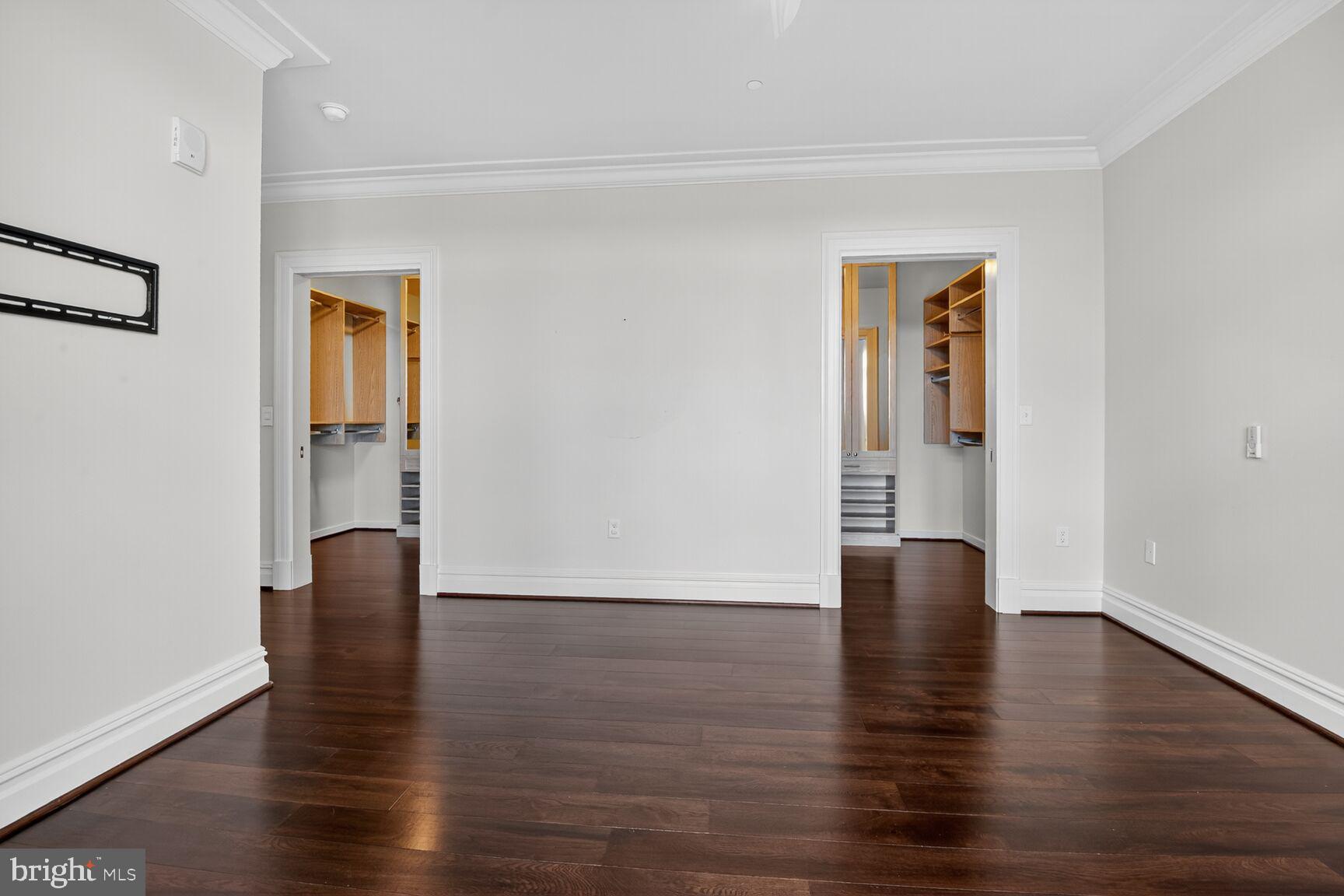 THE SIGNET - Residential