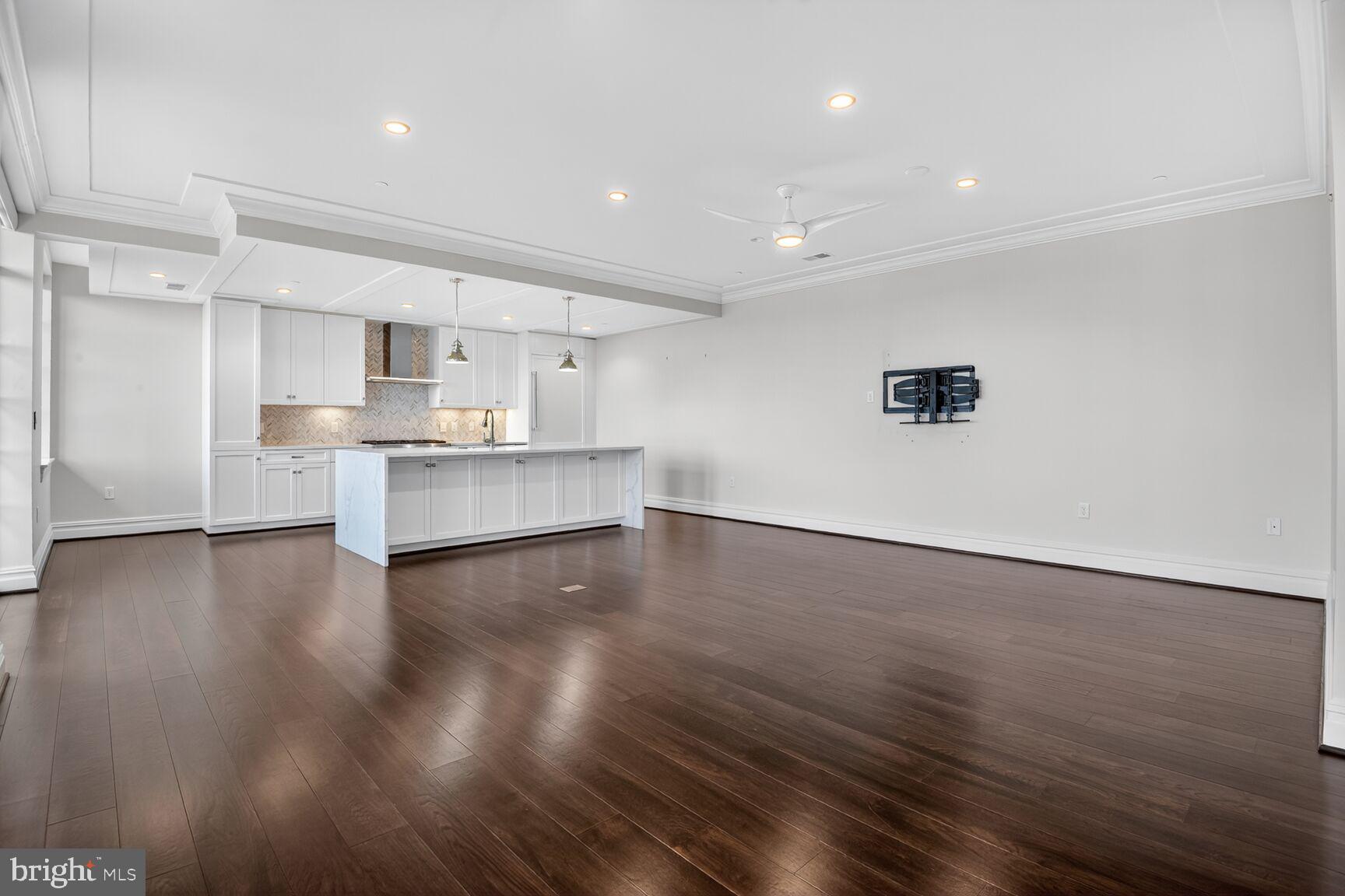 THE SIGNET - Residential