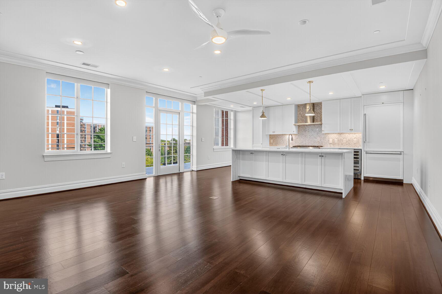 THE SIGNET - Residential