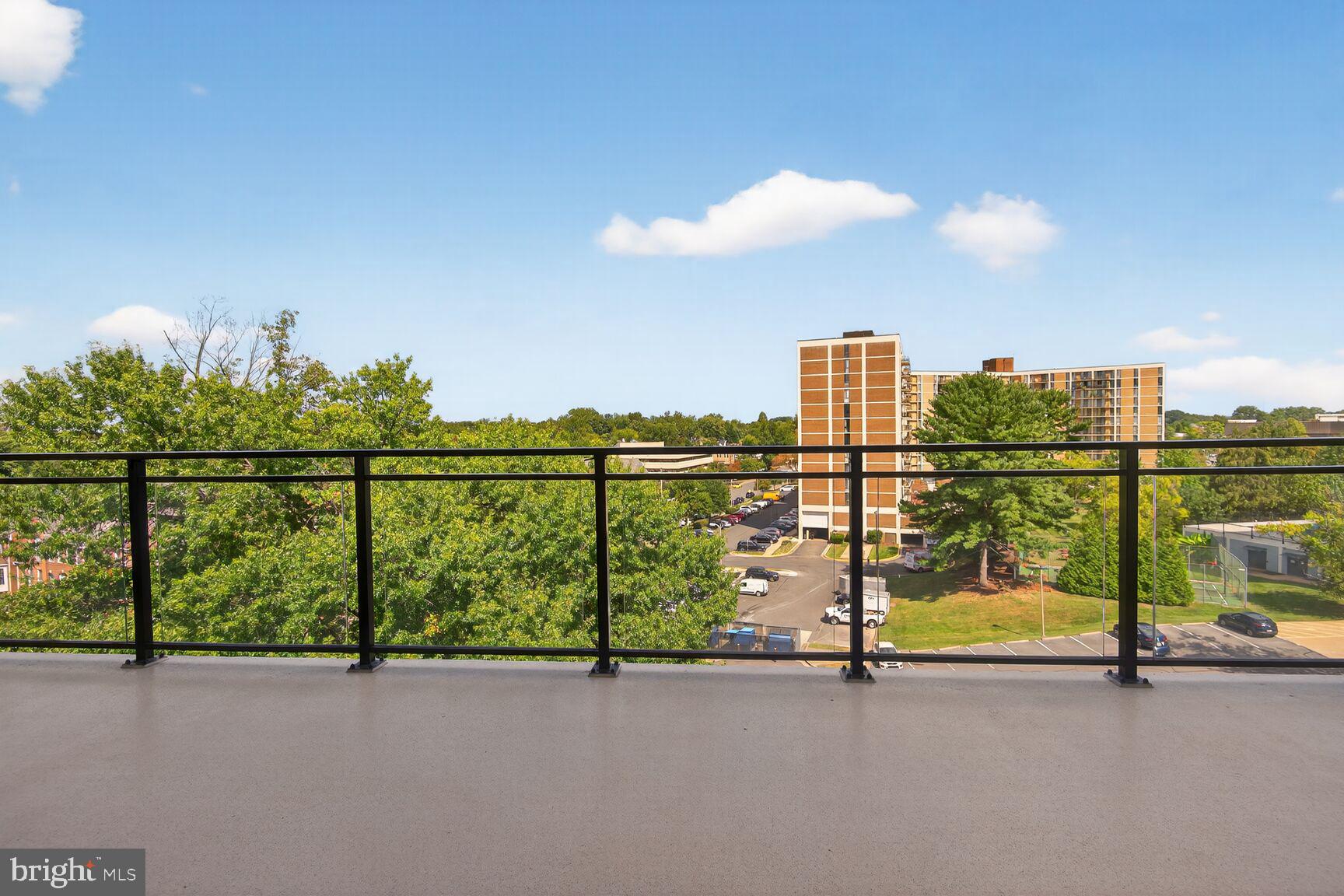 THE SIGNET - Residential