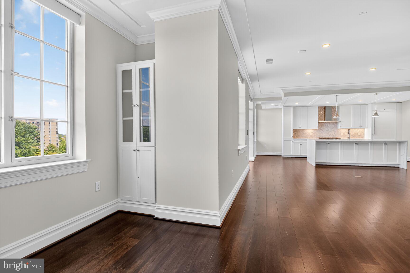 THE SIGNET - Residential