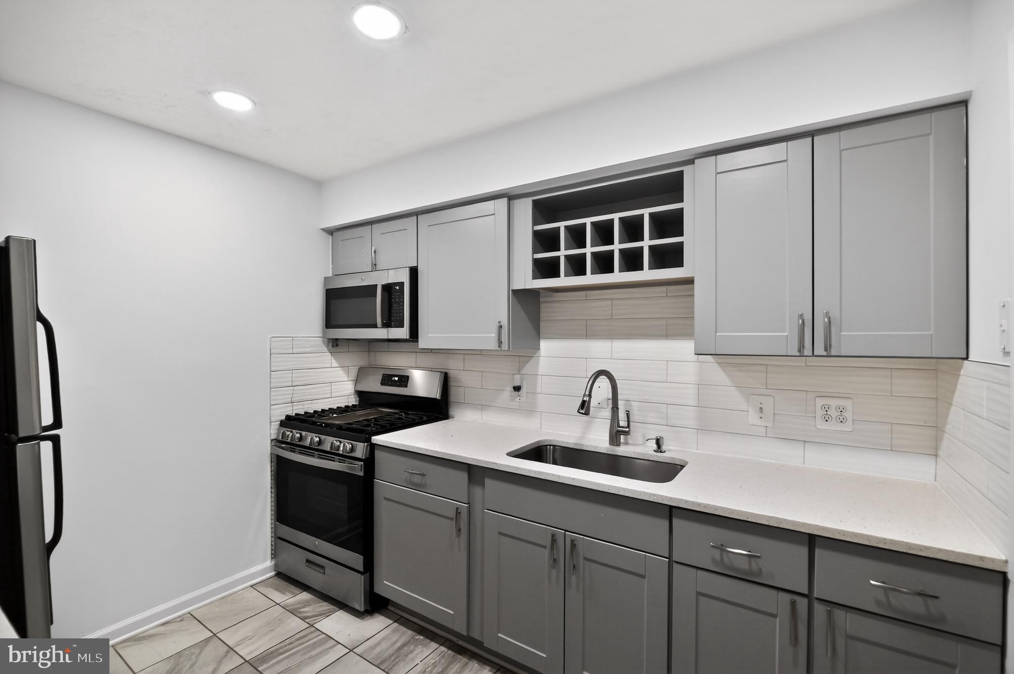 DALE CITY - Residential