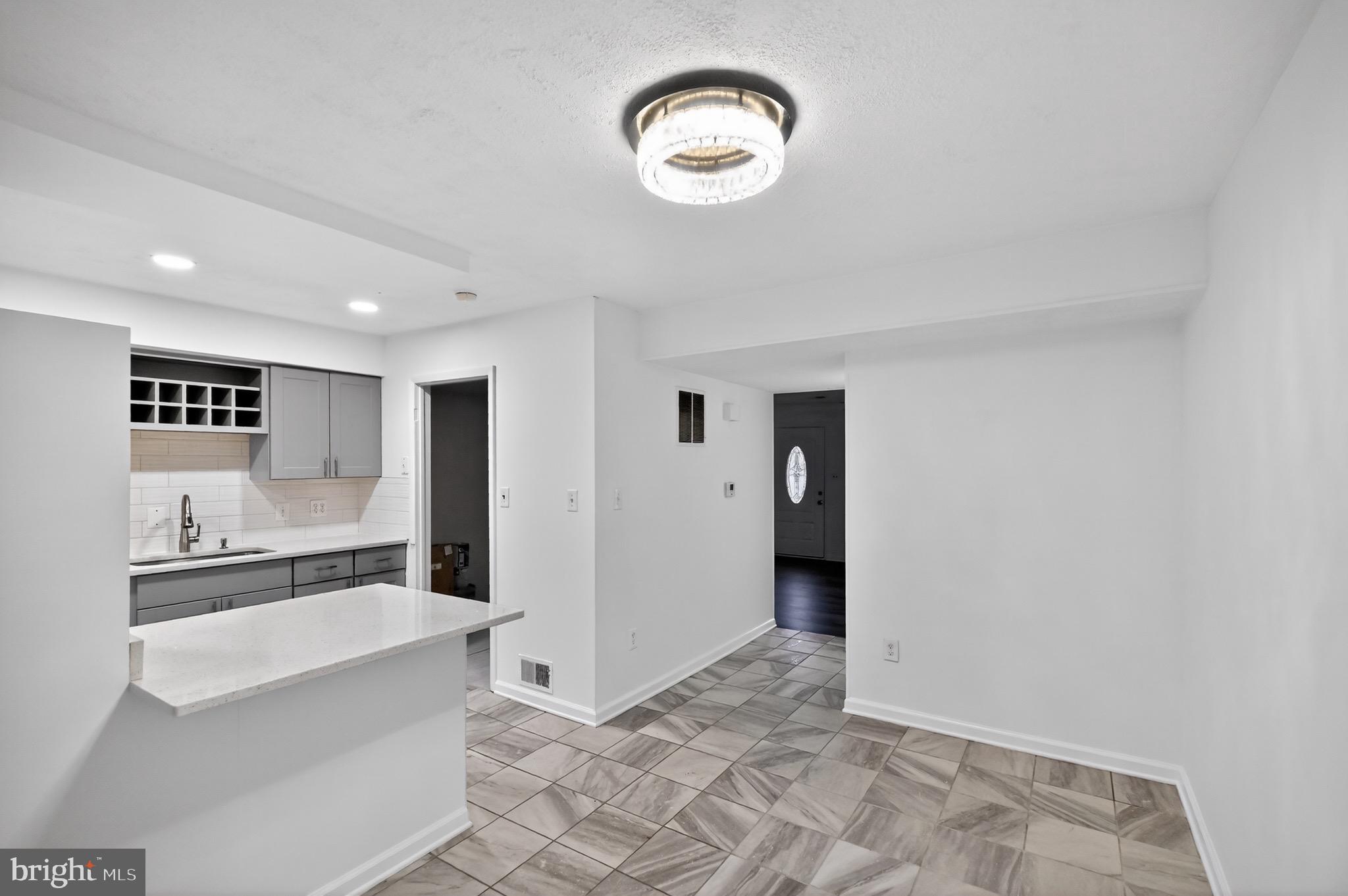DALE CITY - Residential