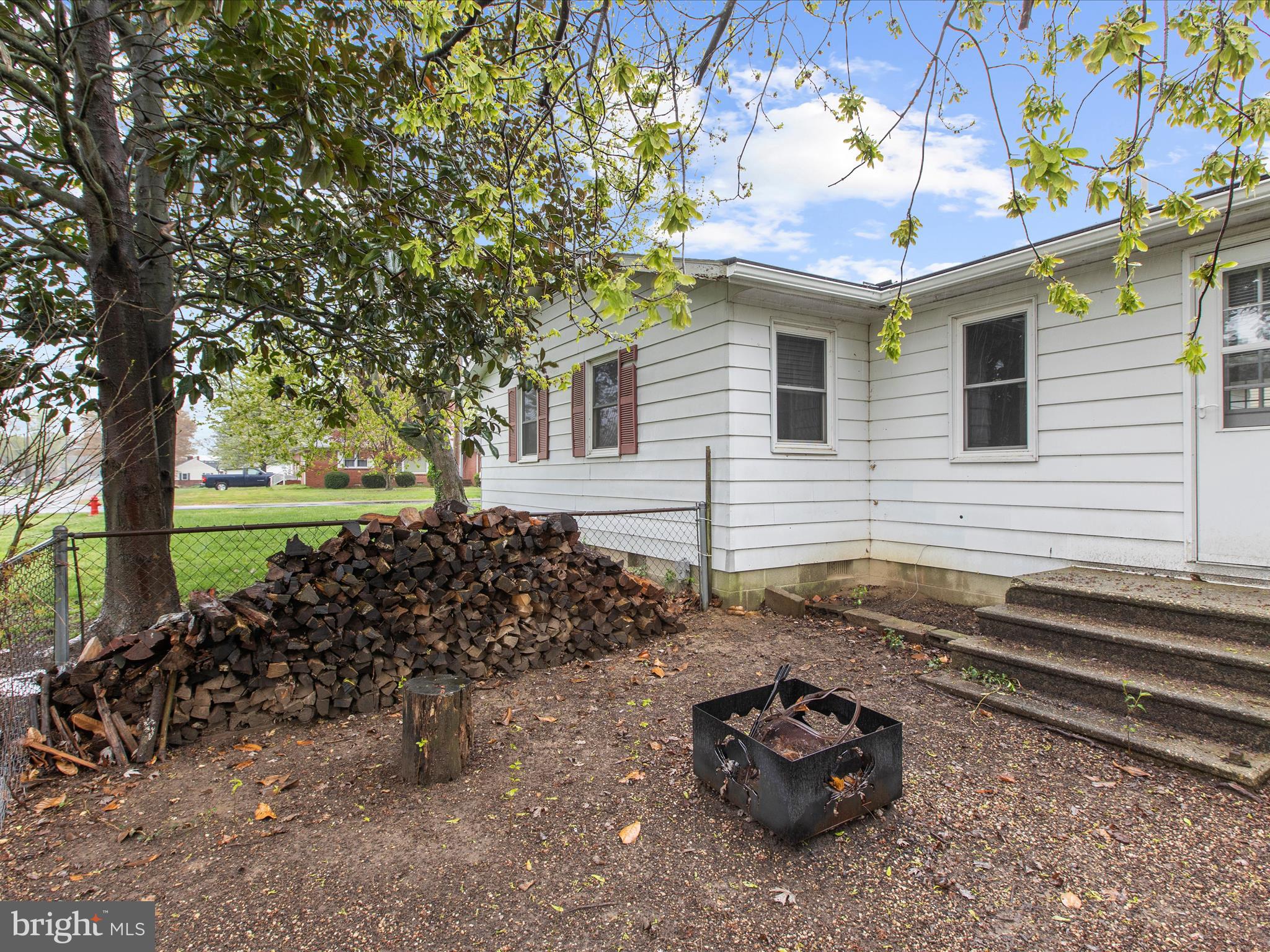 ROCK HALL - Residential