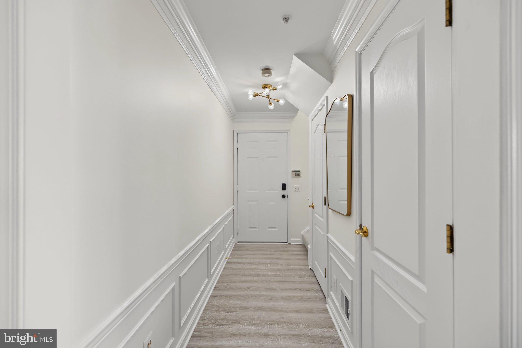 1725 KINGSGATE COURT 304