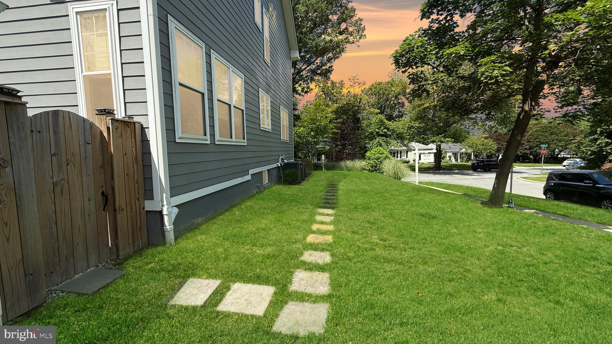 10223 DAY AVENUE