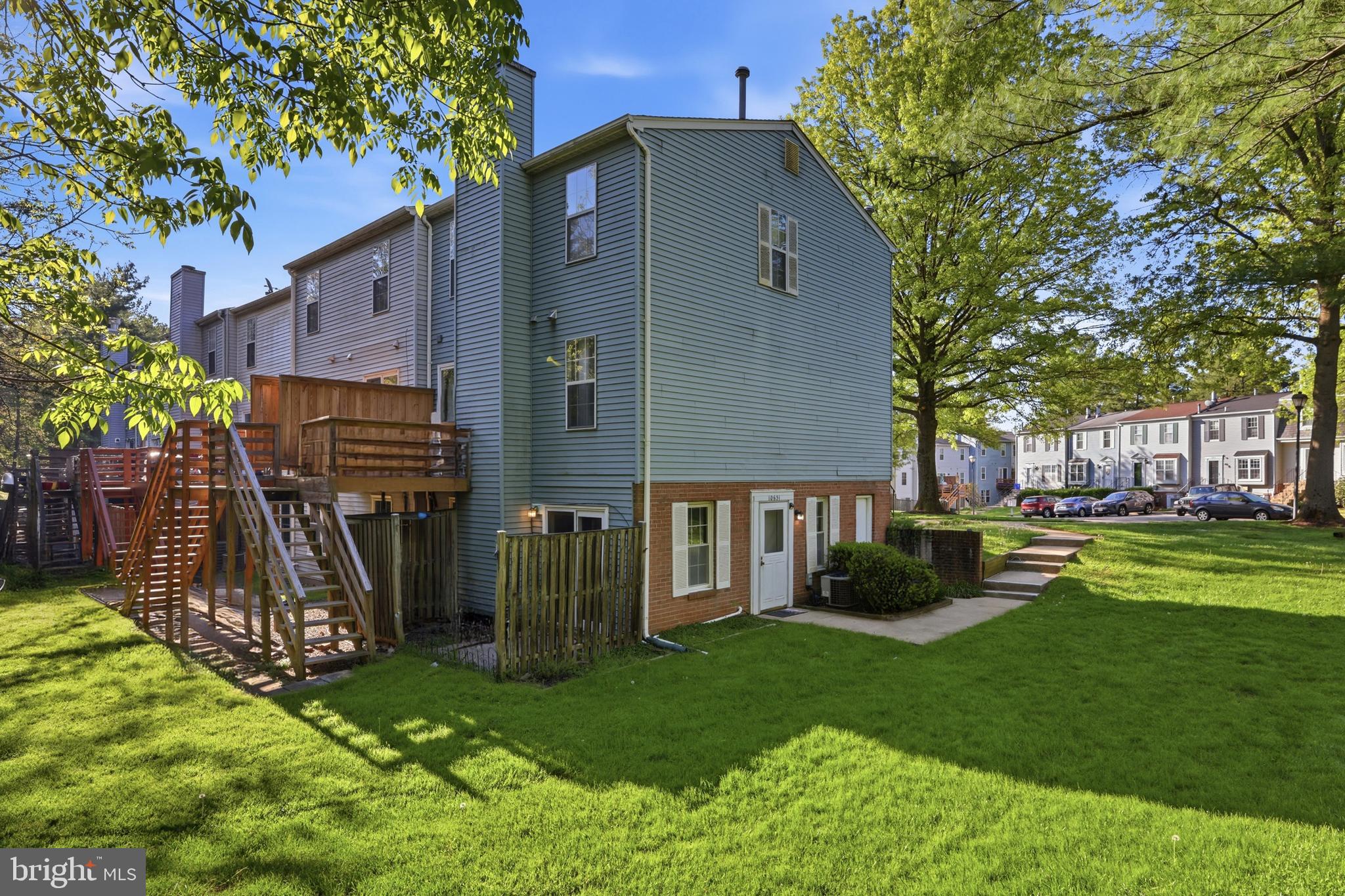 GREENHILLS - Residential