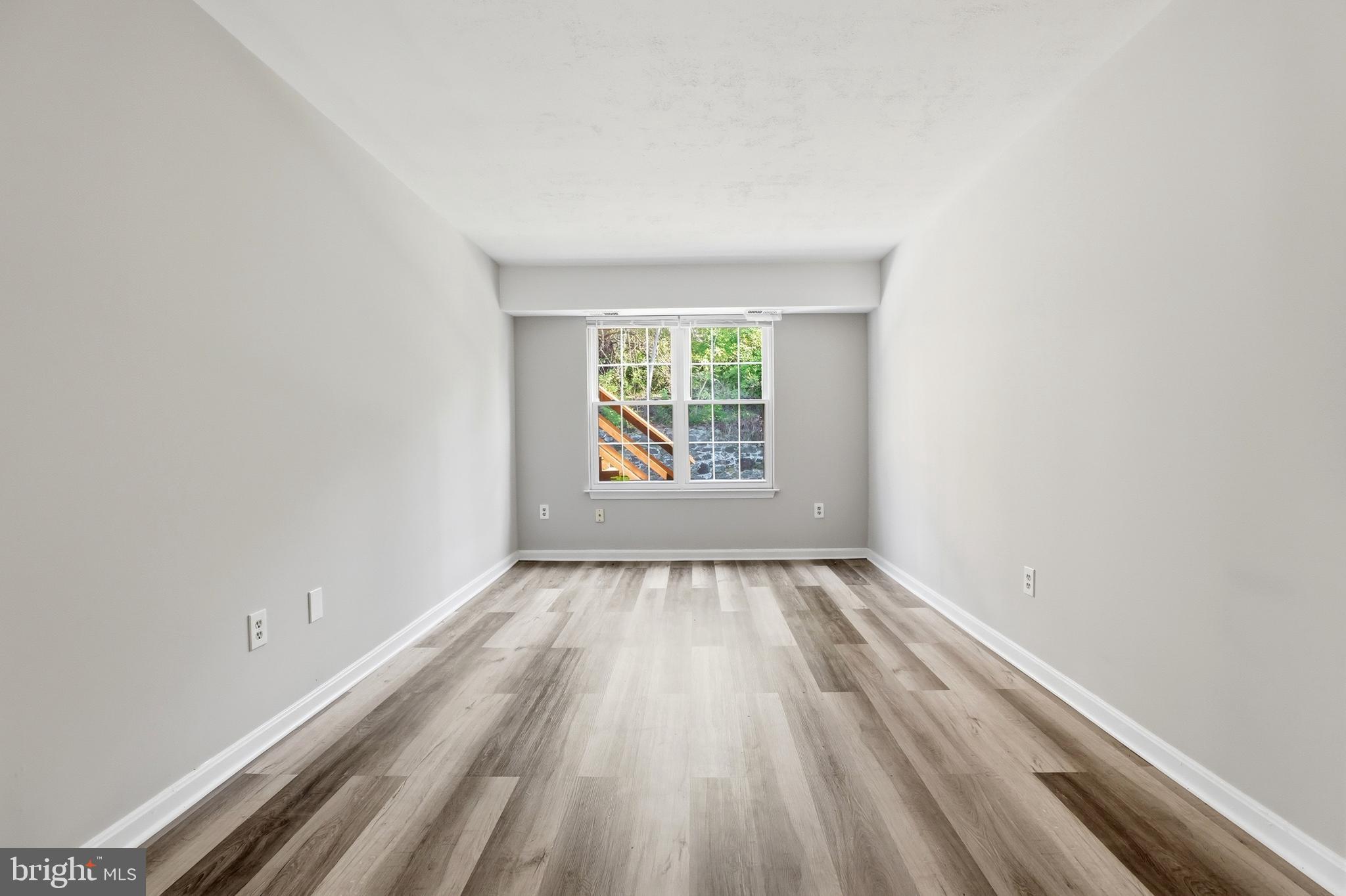 GREENHILLS - Residential