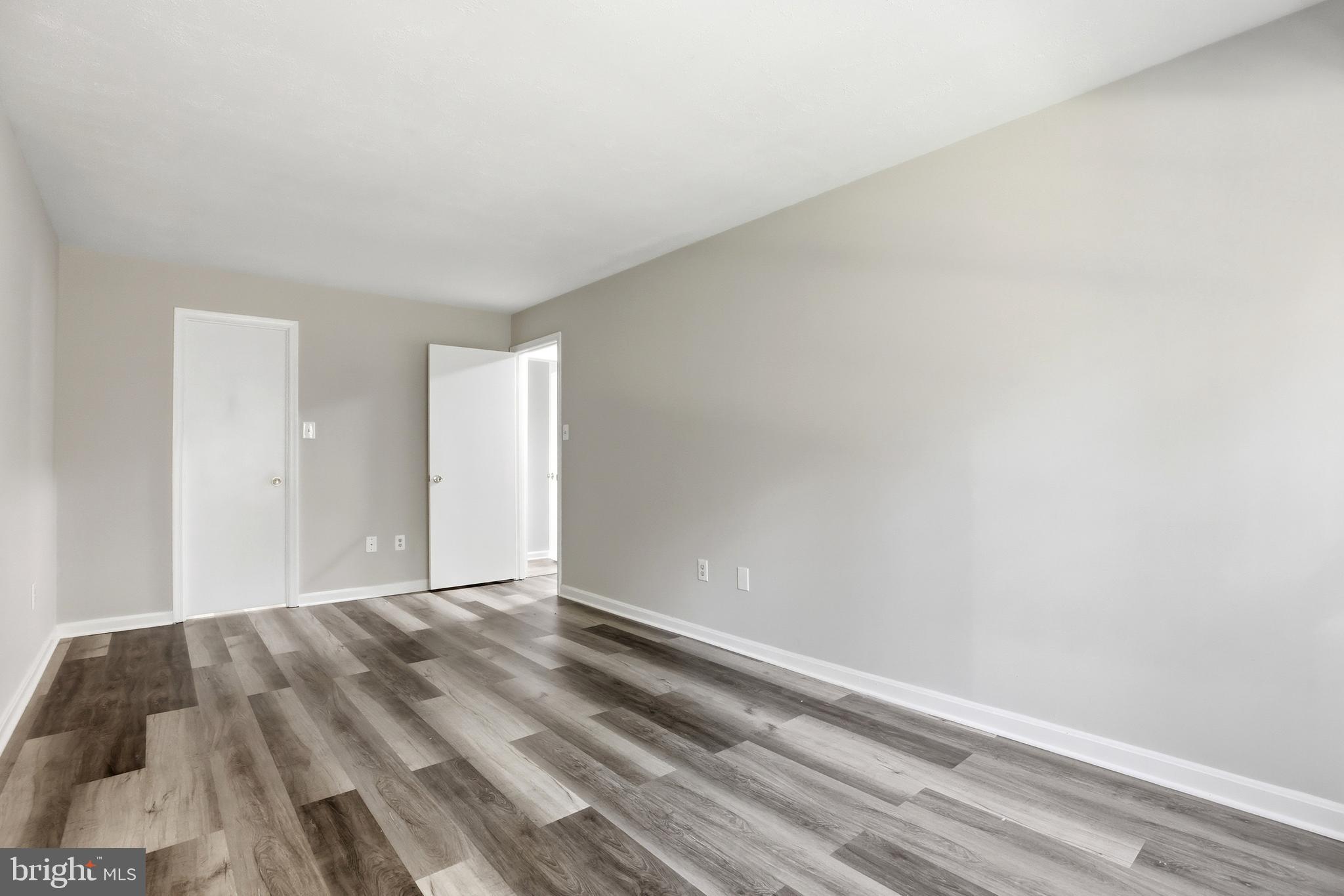 GREENHILLS - Residential