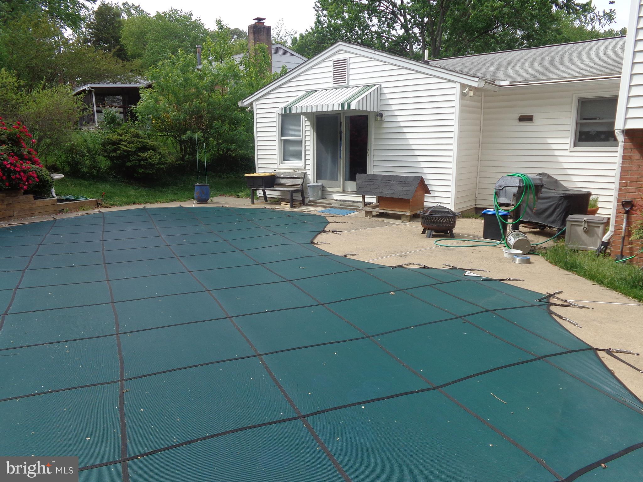 ROLLING VALLEY - Residential Lease