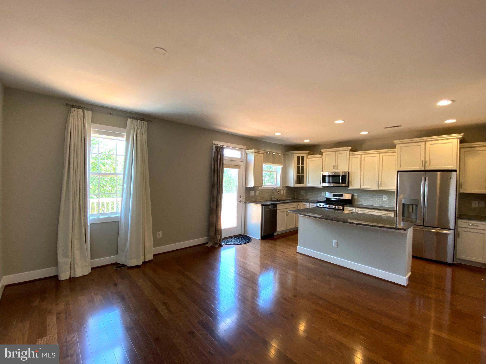 OVERLOOK - Residential Lease