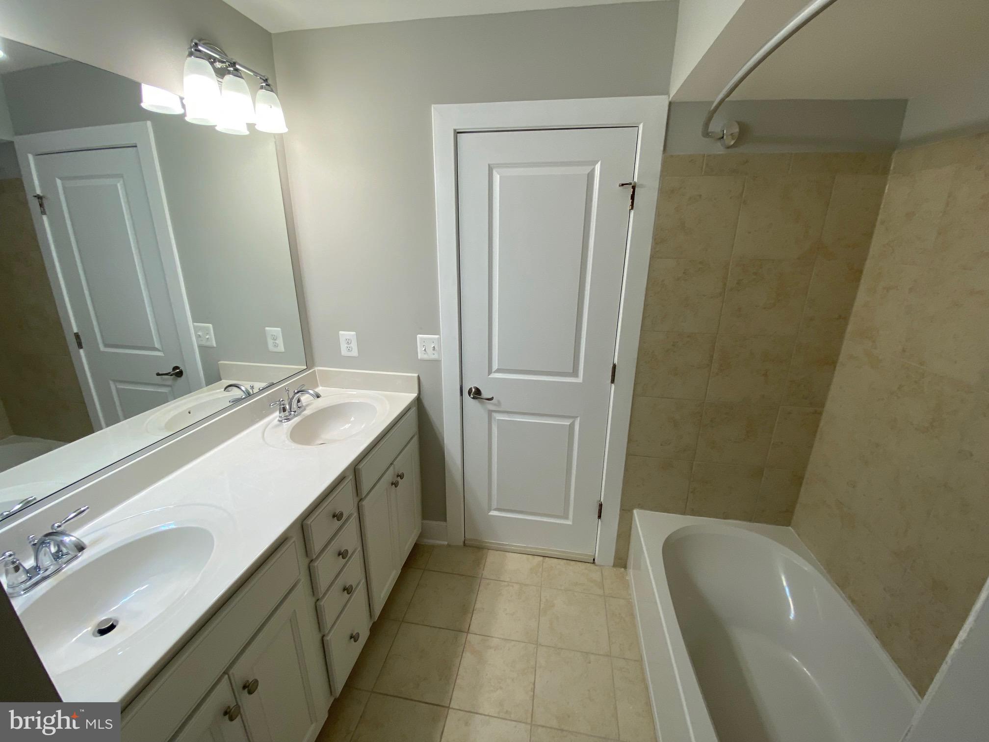 OVERLOOK - Residential Lease