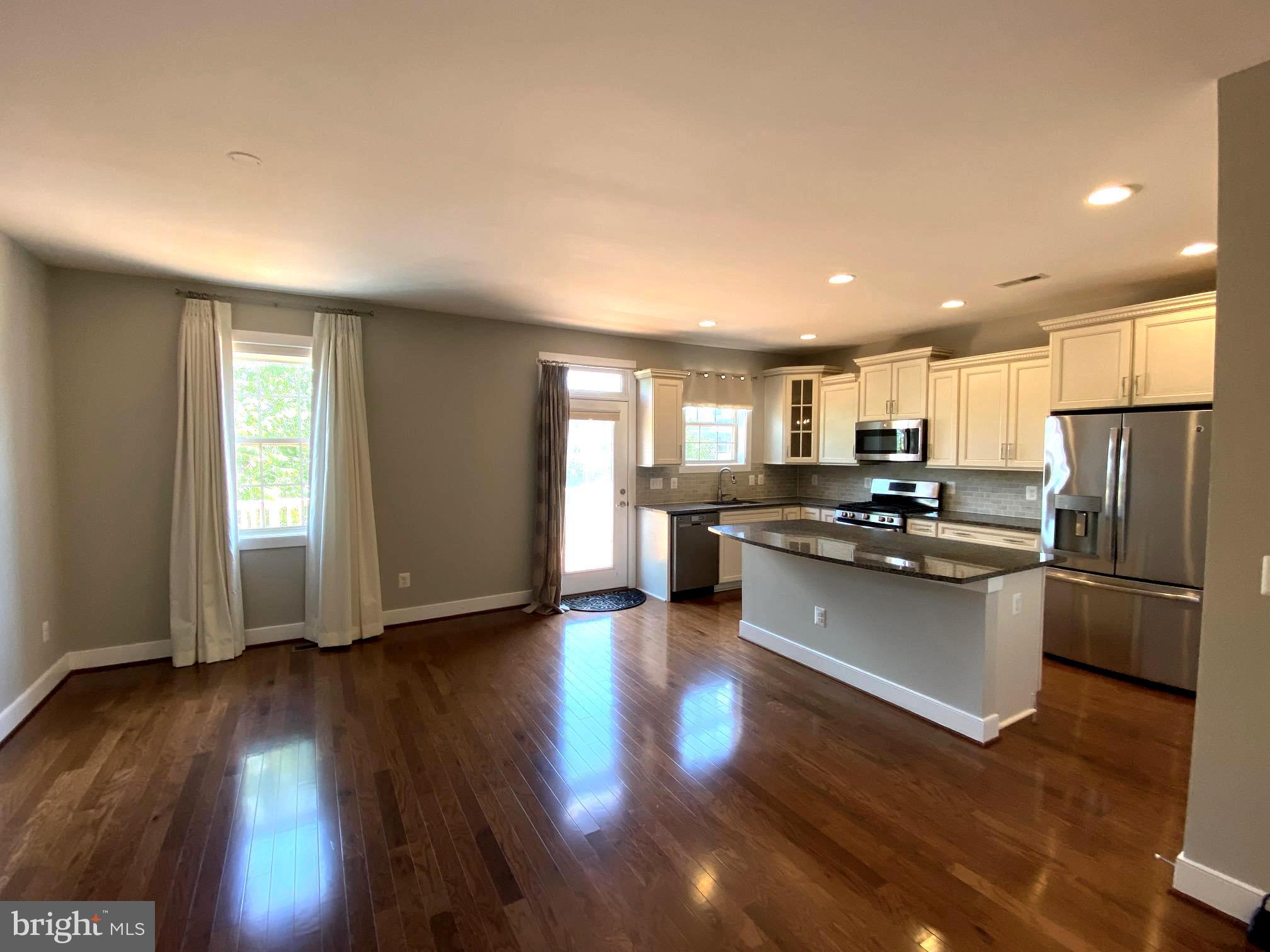 OVERLOOK - Residential Lease