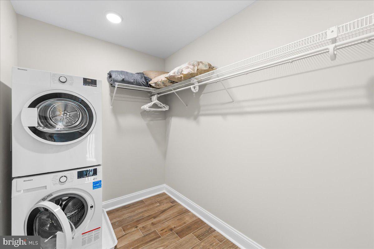 SANDPIPER VILLAGE - Residential