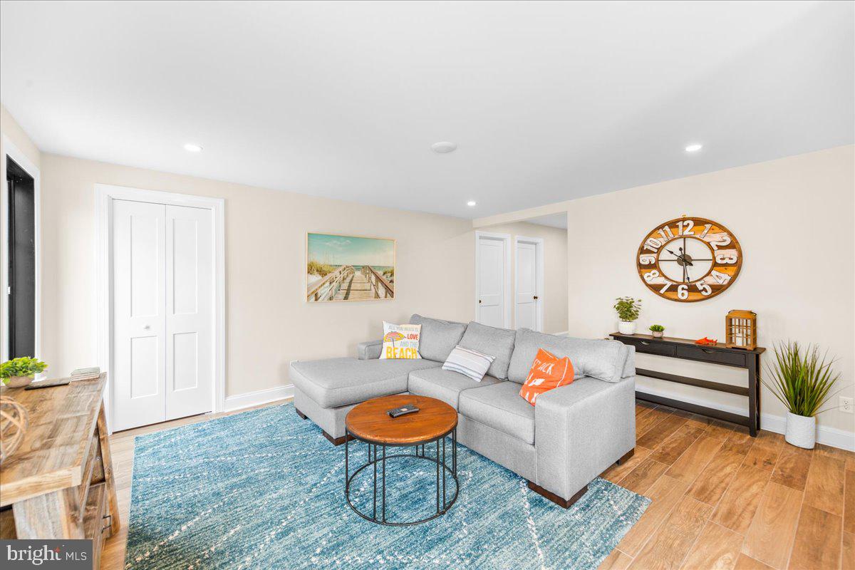 SANDPIPER VILLAGE - Residential