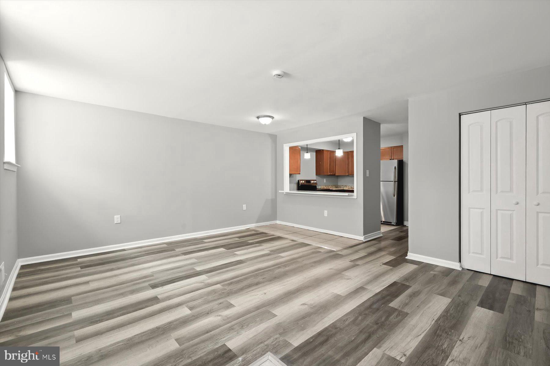 906 N FULTON AVENUE